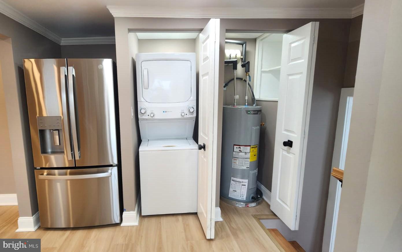 BELOW THE UNIVERSITY - Residential