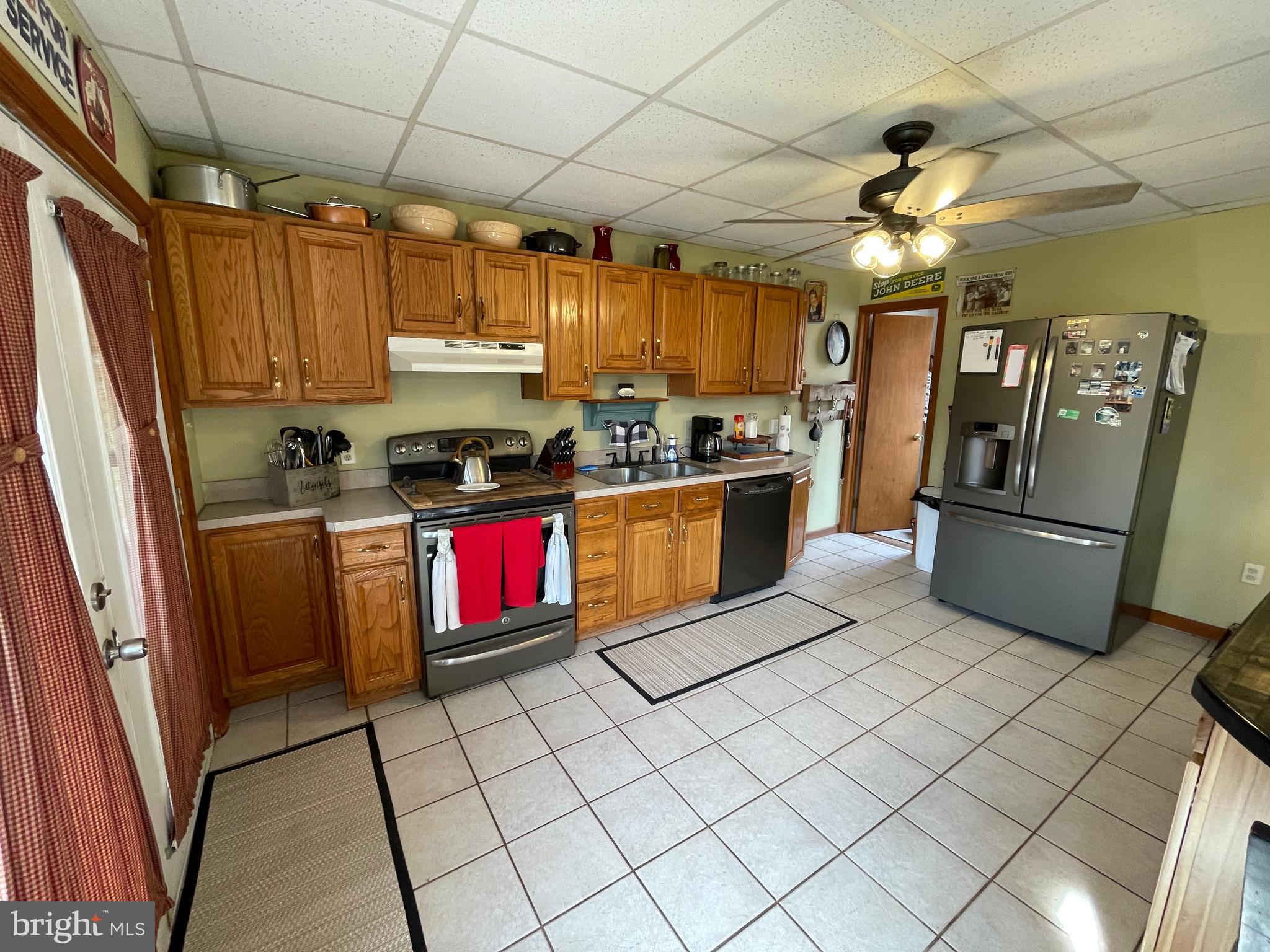 12 THRUSH HOLLOW LANE