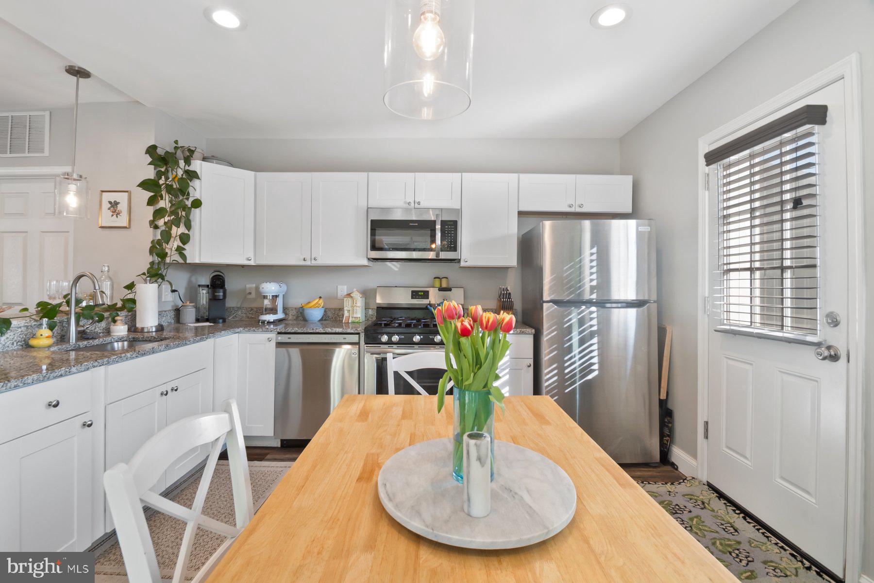 MEDFIELD - Residential
