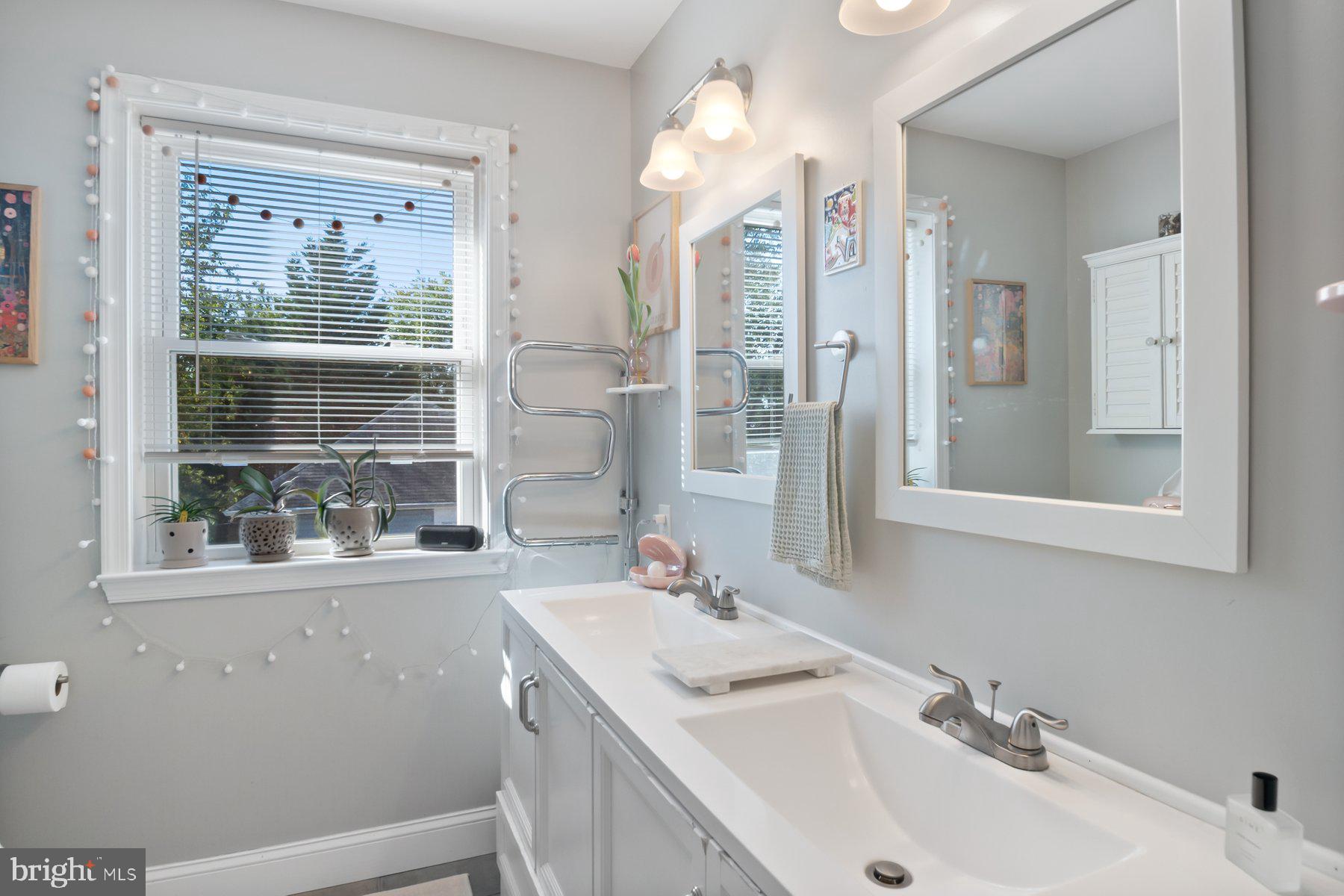 MEDFIELD - Residential