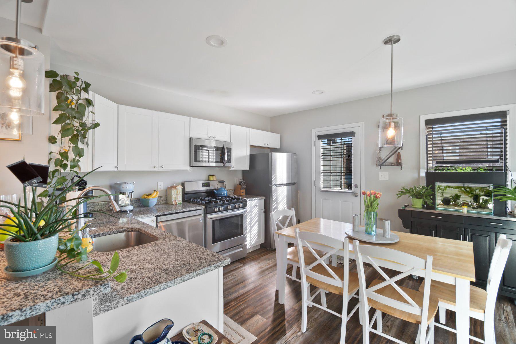 MEDFIELD - Residential