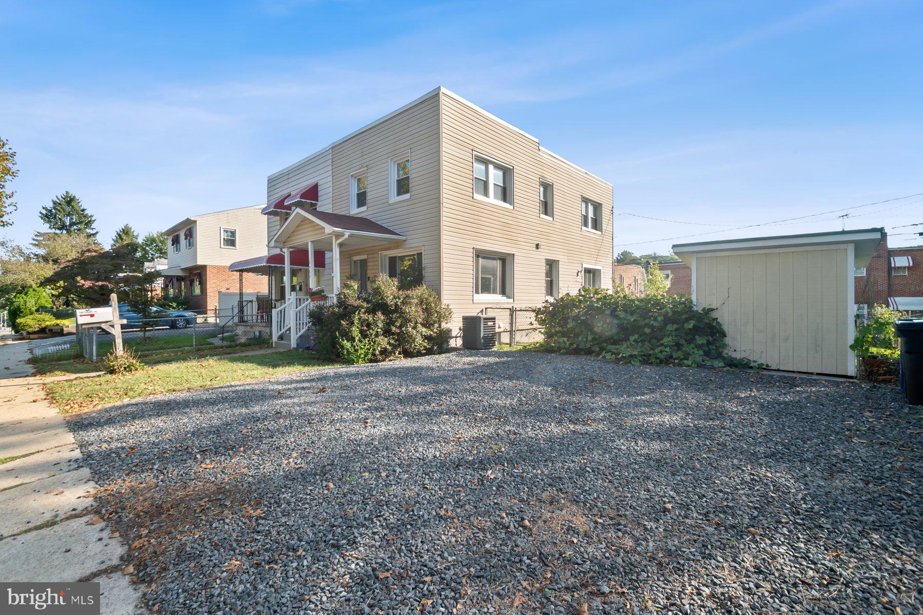 MEDFIELD - Residential