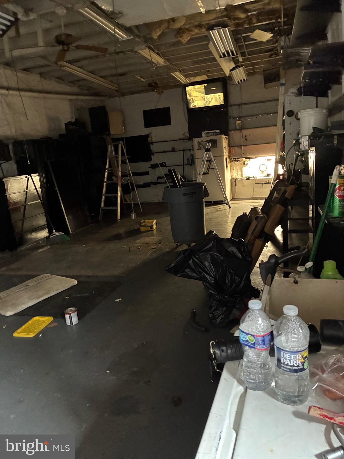 2639 E HAGERT STREET