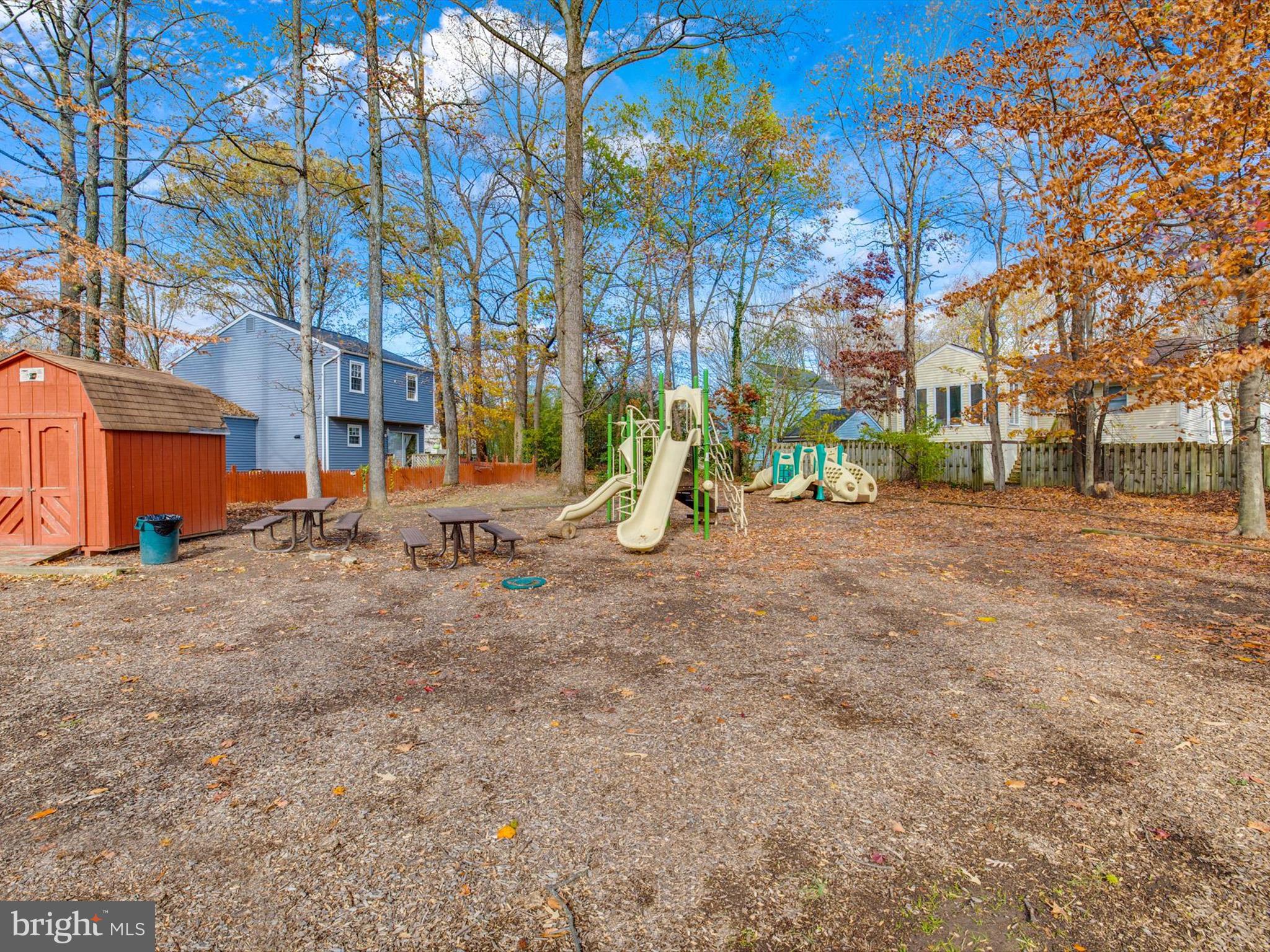 HUNTERS POINTE - Residential