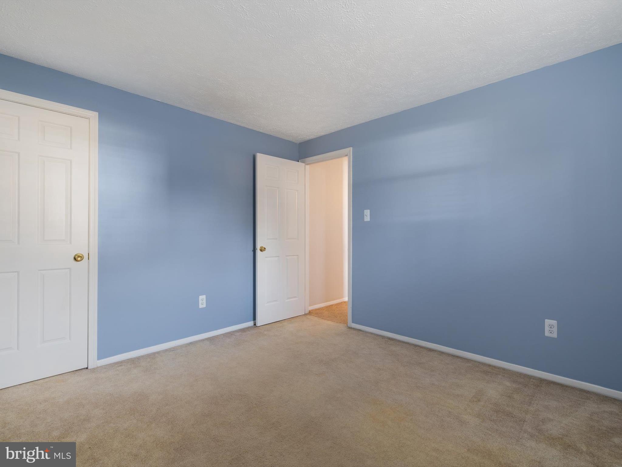 HUNTERS POINTE - Residential