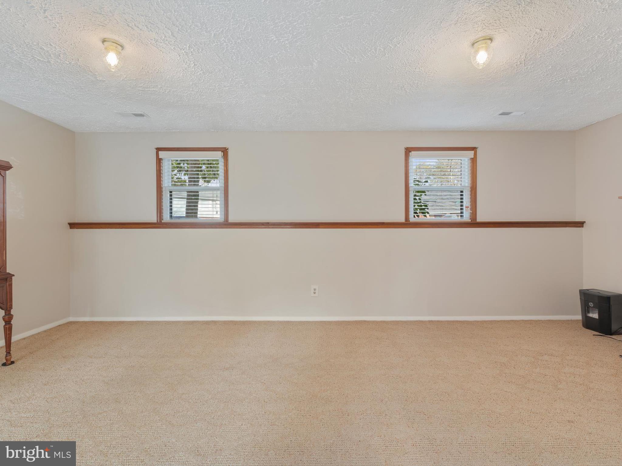 HUNTERS POINTE - Residential