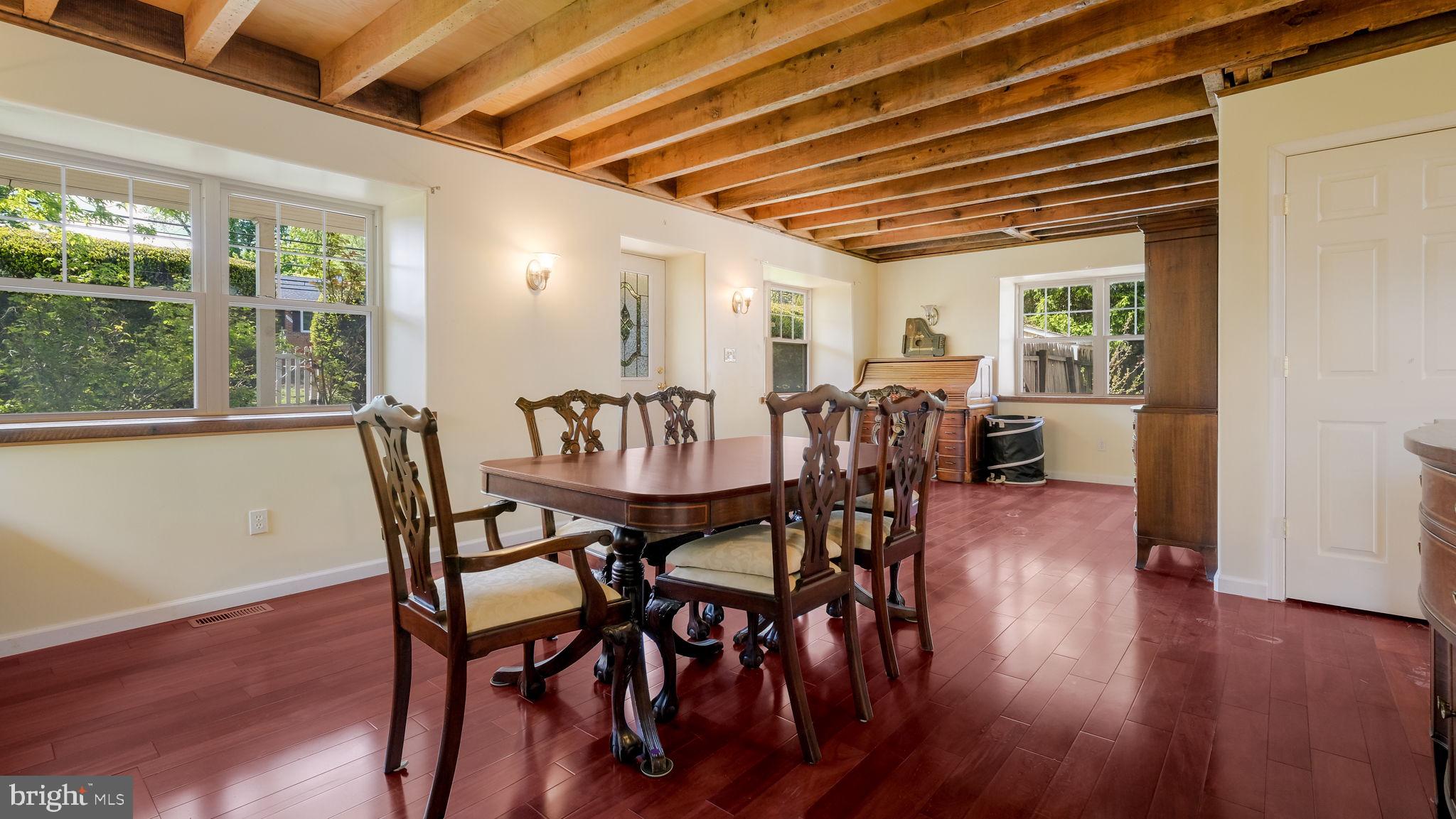 WILLOW MANOR - Residential