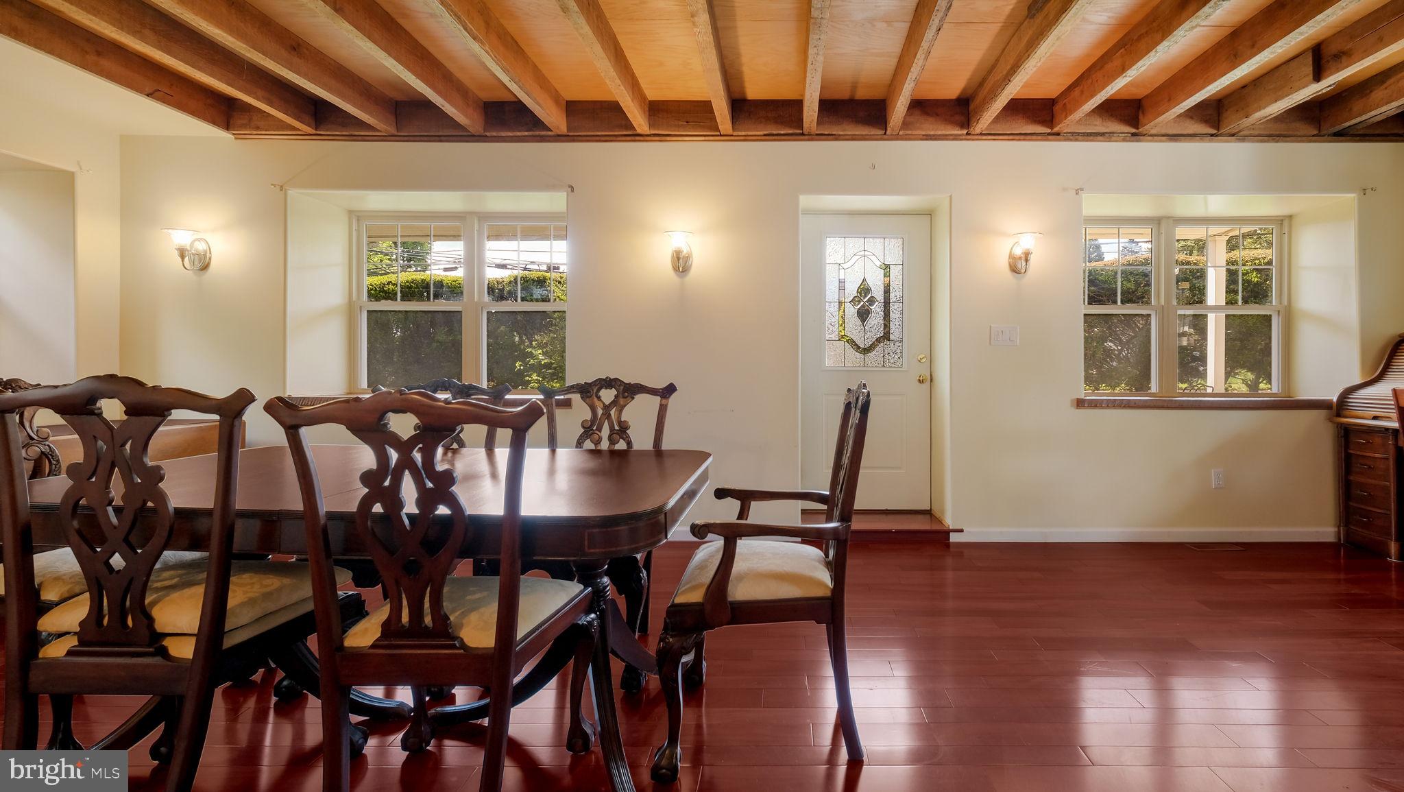 WILLOW MANOR - Residential