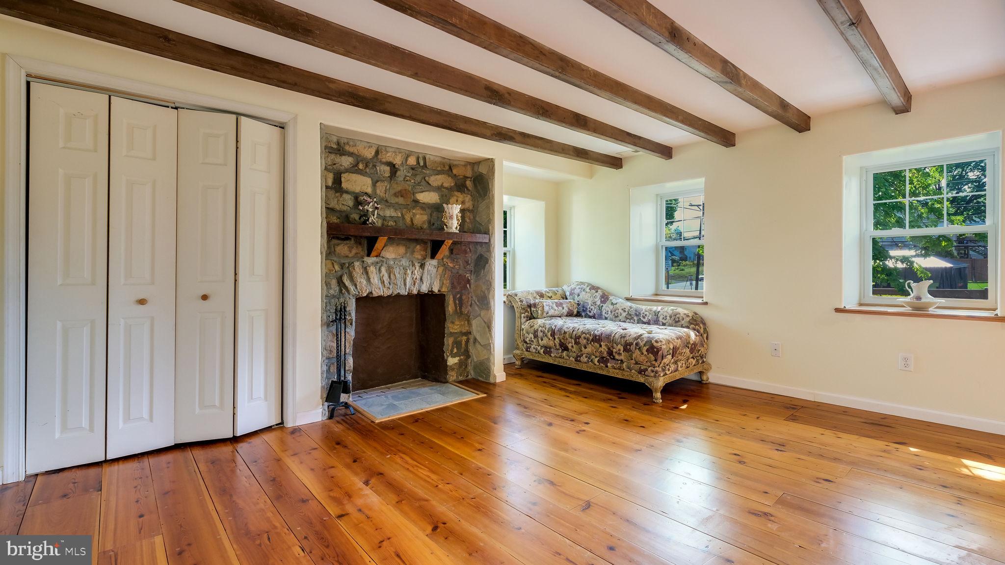 WILLOW MANOR - Residential