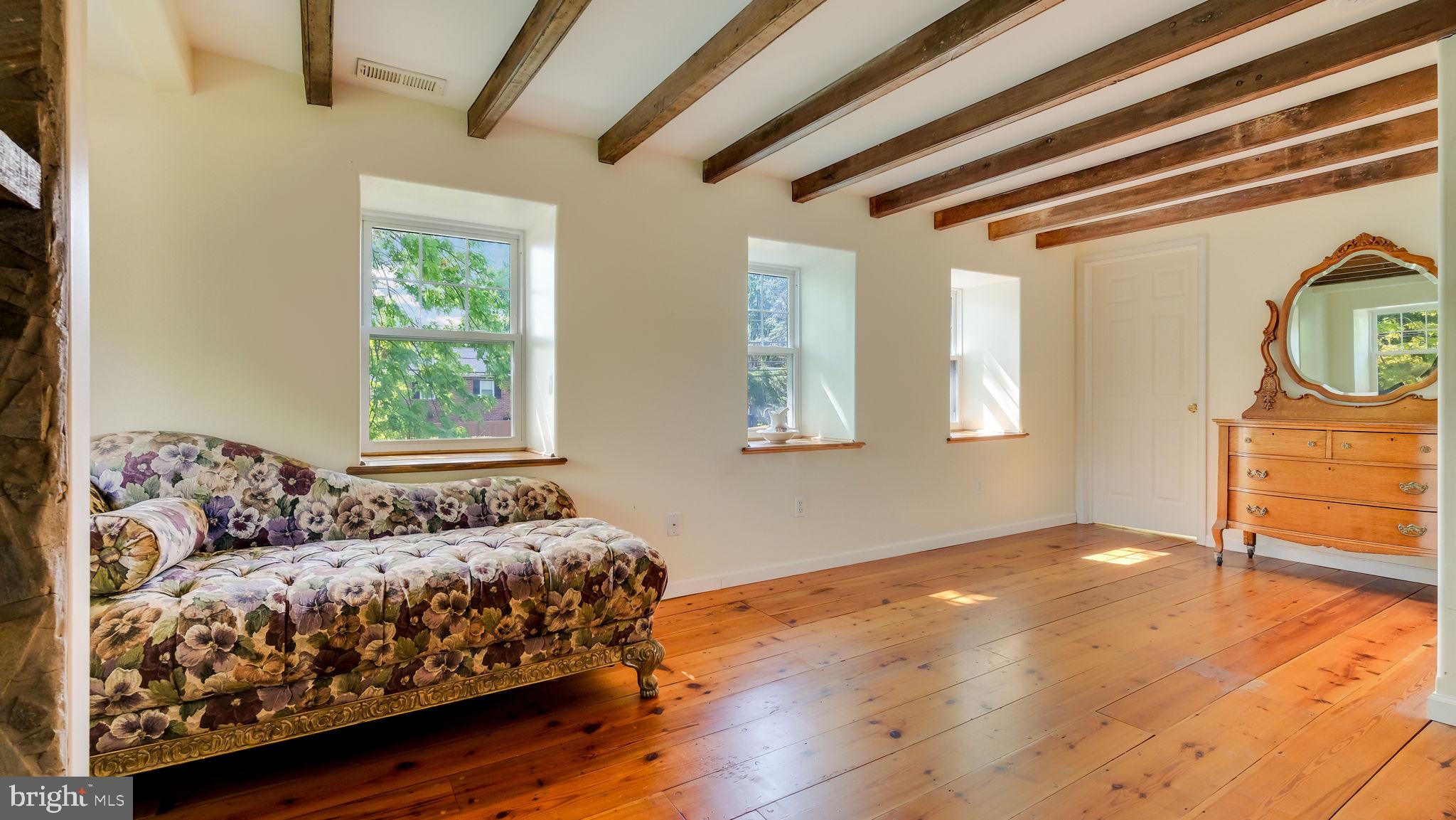 WILLOW MANOR - Residential