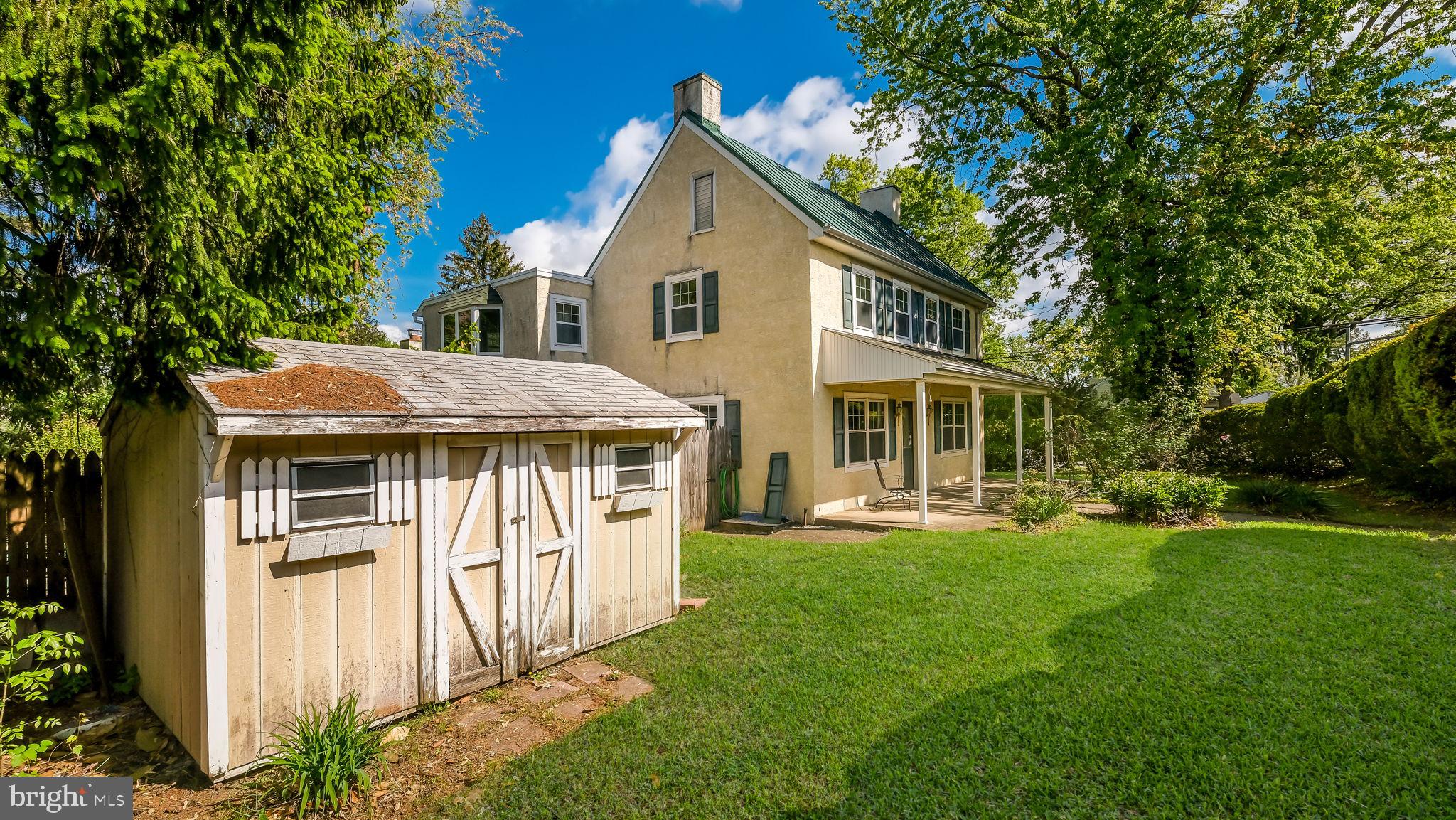 WILLOW MANOR - Residential