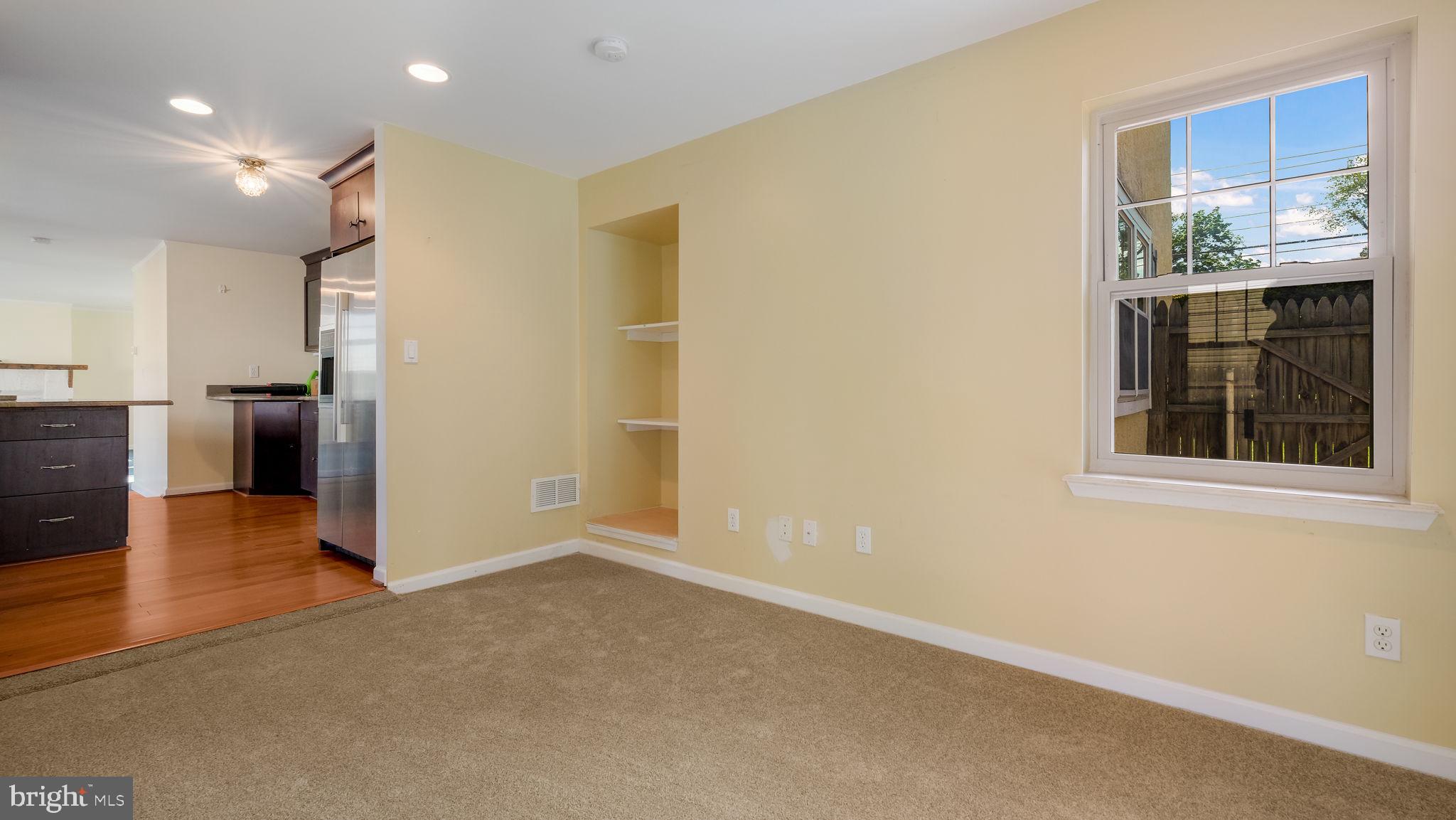 WILLOW MANOR - Residential