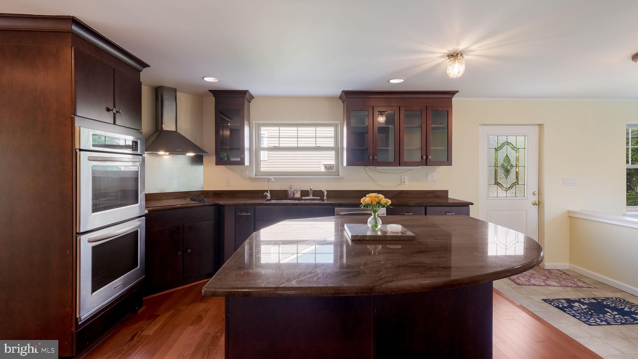 WILLOW MANOR - Residential