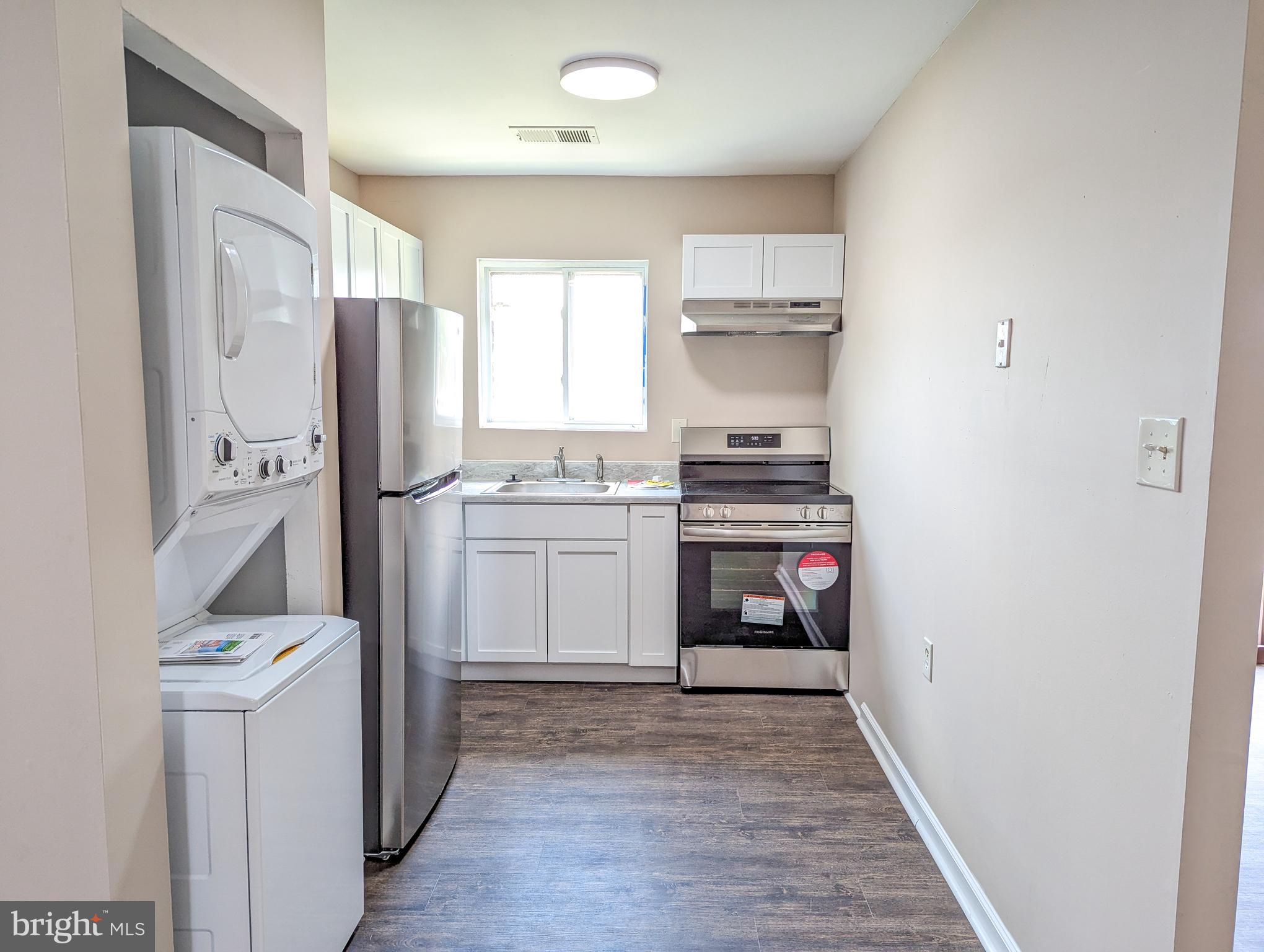 PIKESVILLE - Residential