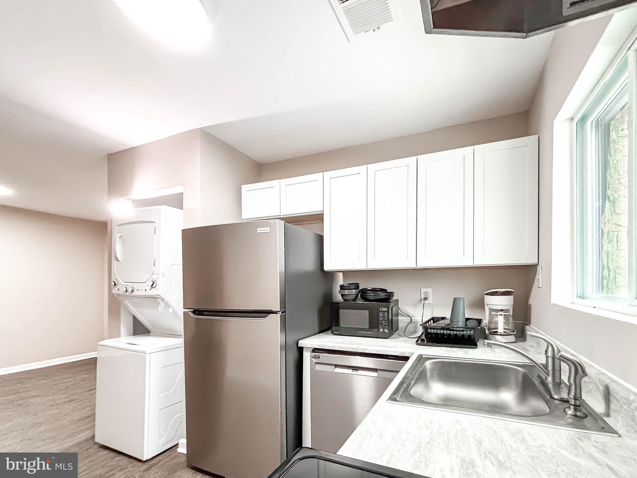 PIKESVILLE - Residential