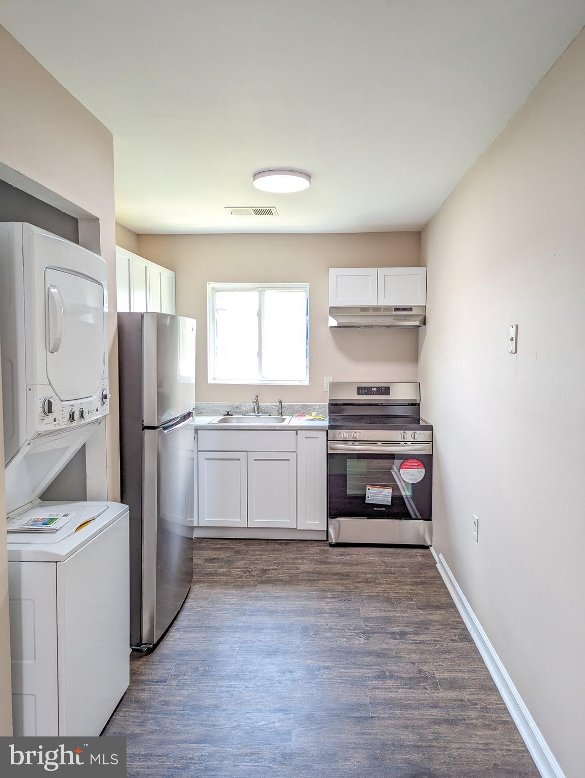 PIKESVILLE - Residential