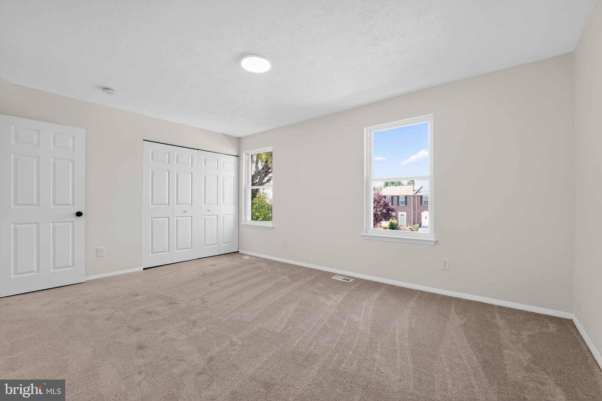 OAK HURST - Residential