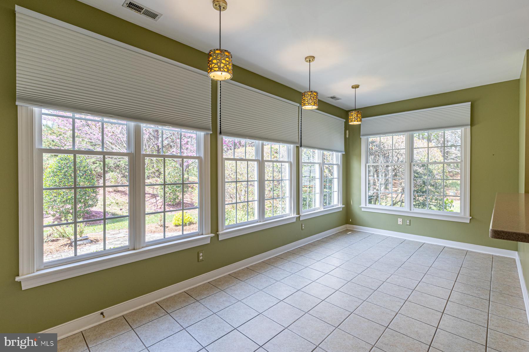 HILLS QUARTER - Residential