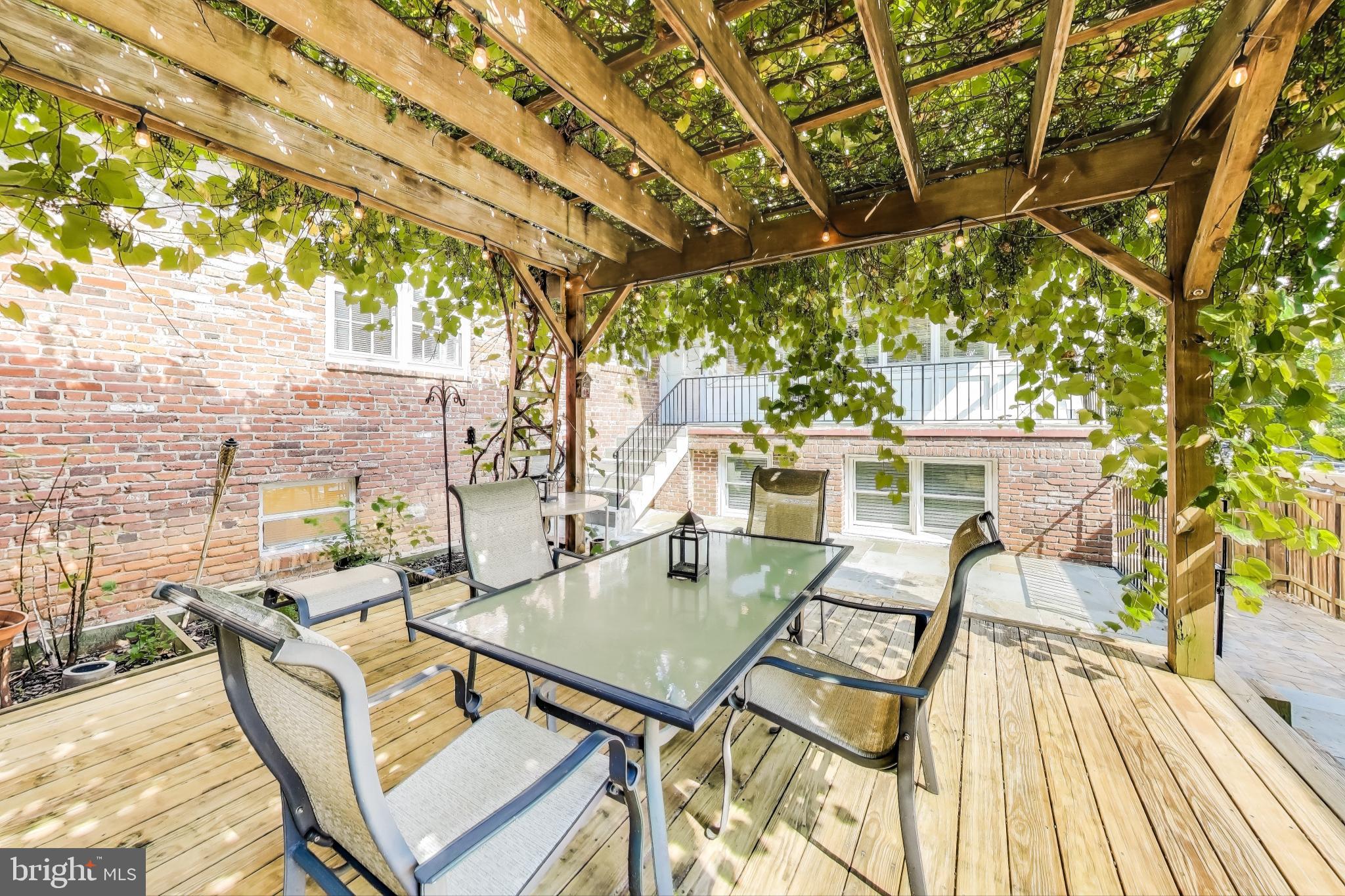 ROCK SPRING - Residential