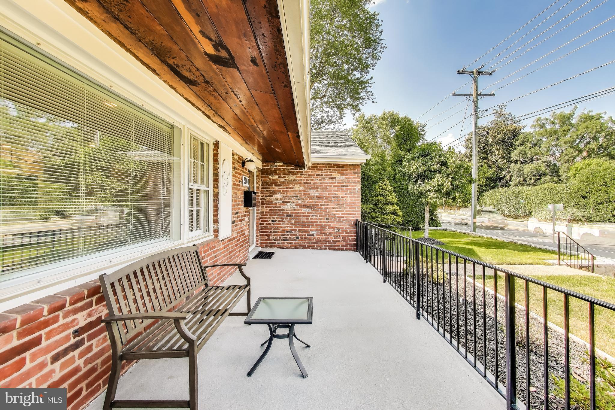 ROCK SPRING - Residential