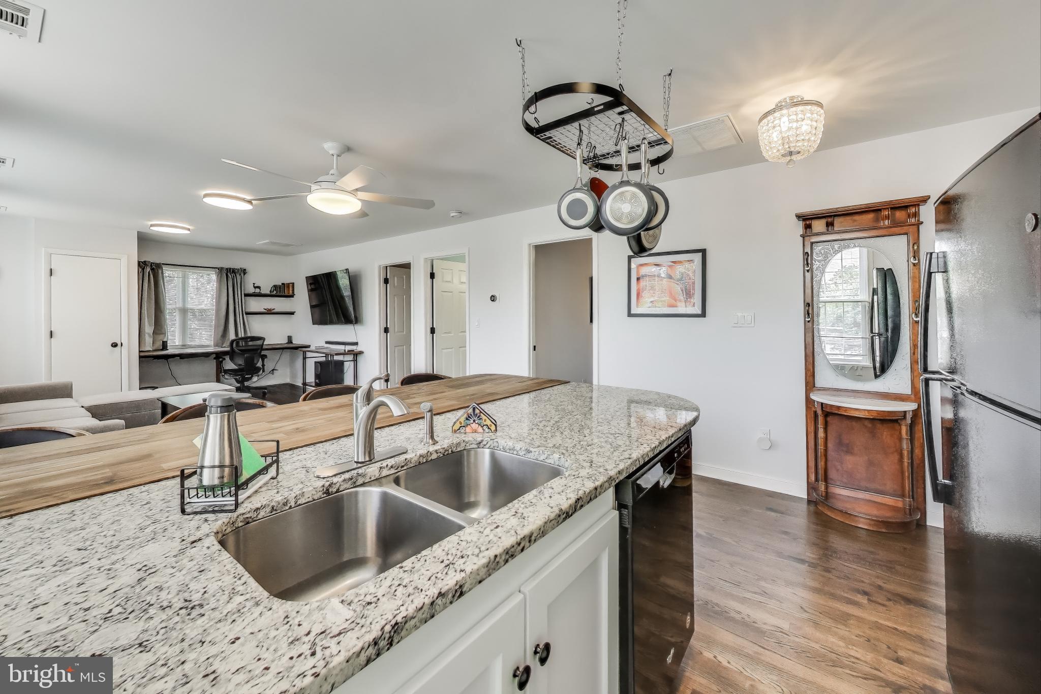 ROCK SPRING - Residential