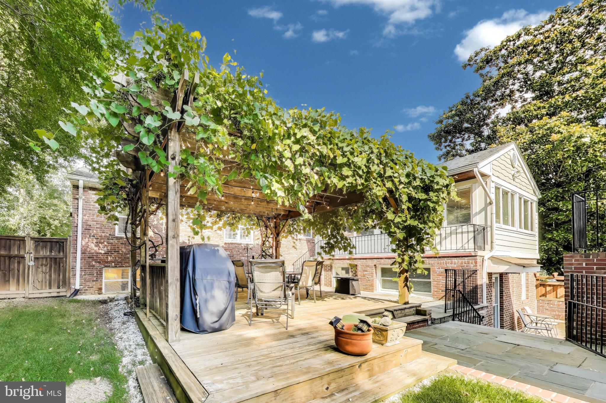 ROCK SPRING - Residential