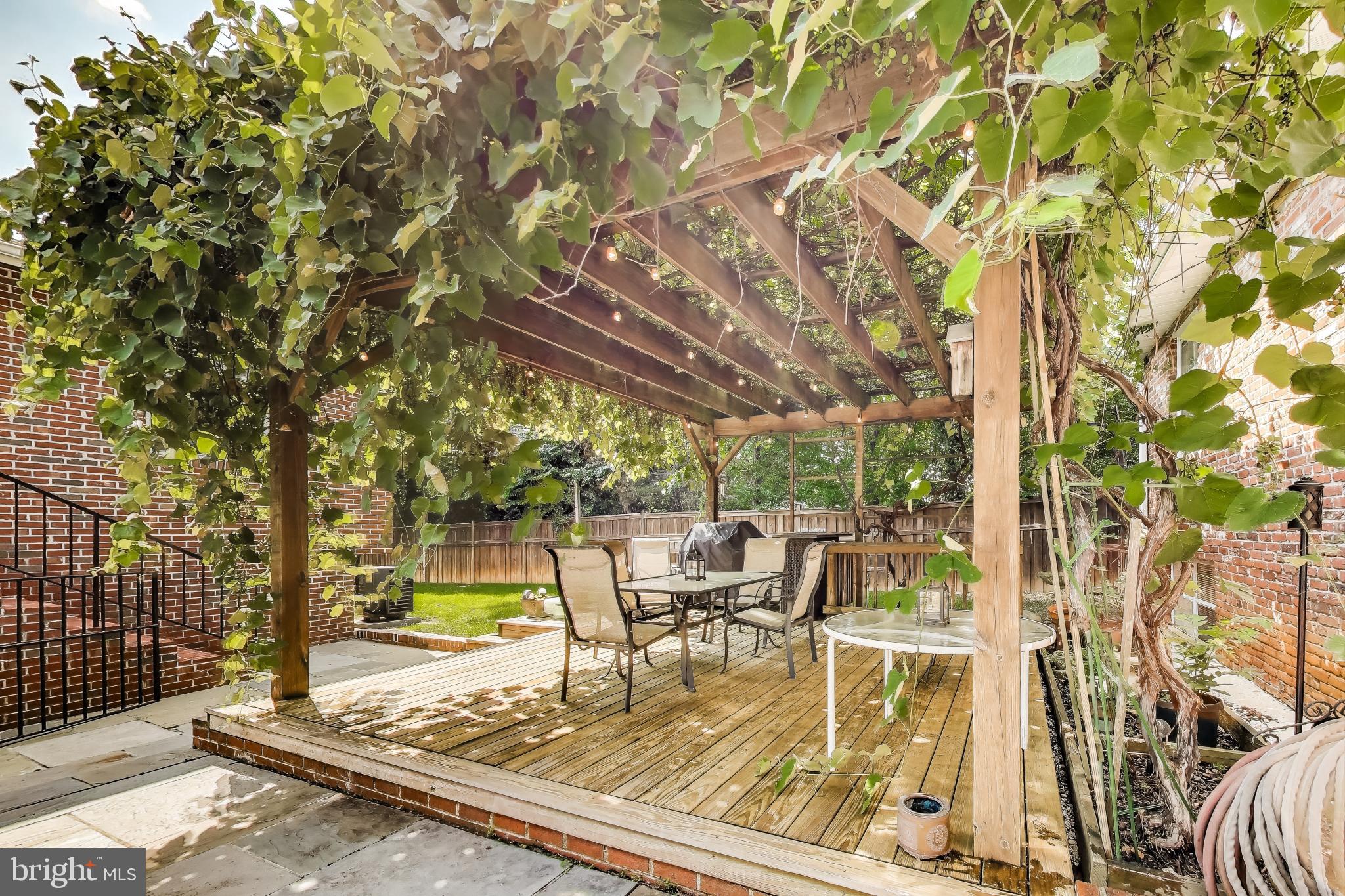 ROCK SPRING - Residential