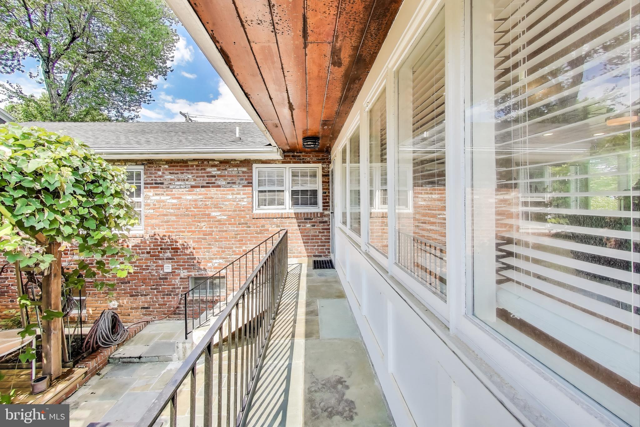 ROCK SPRING - Residential