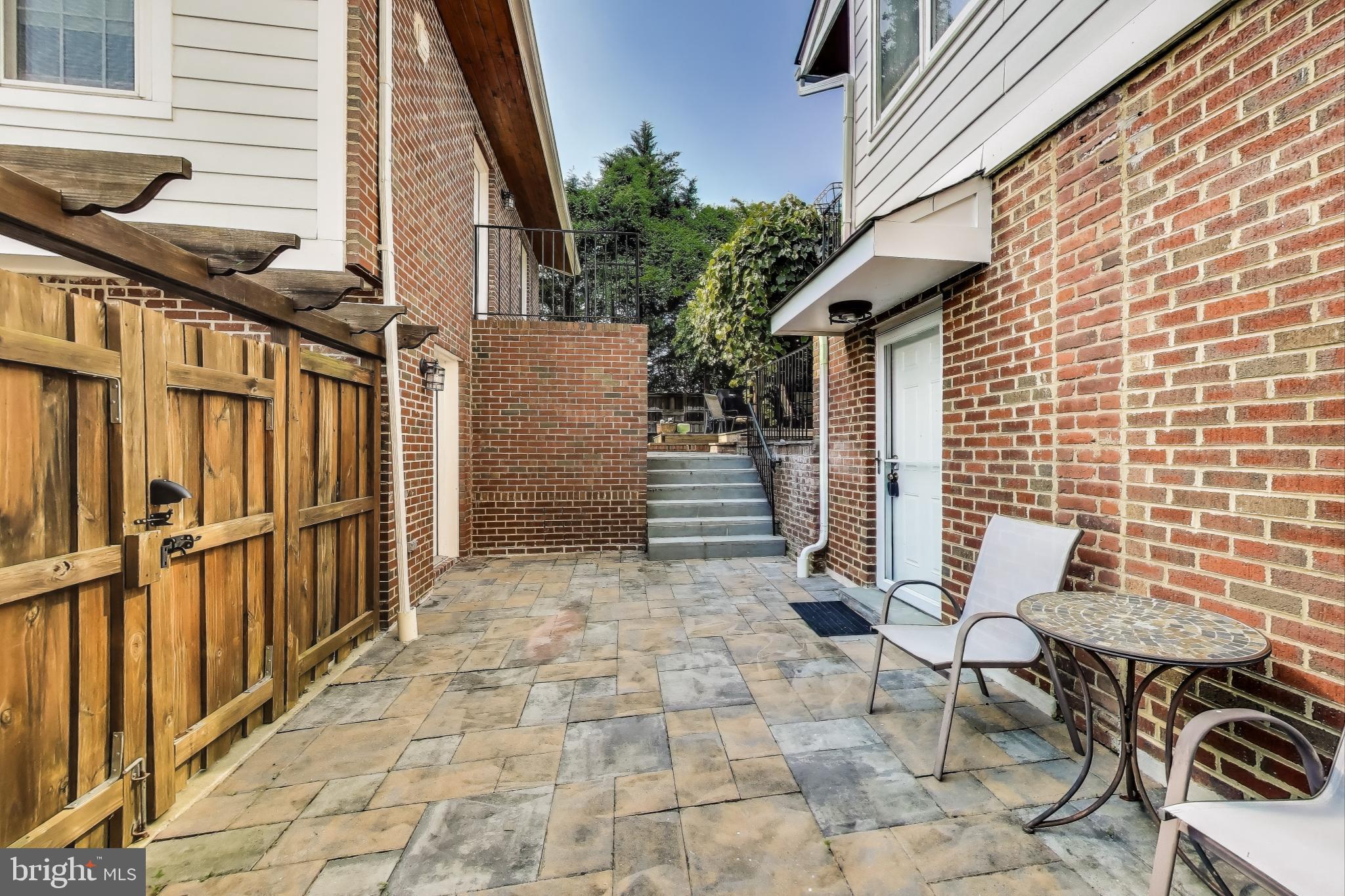 ROCK SPRING - Residential