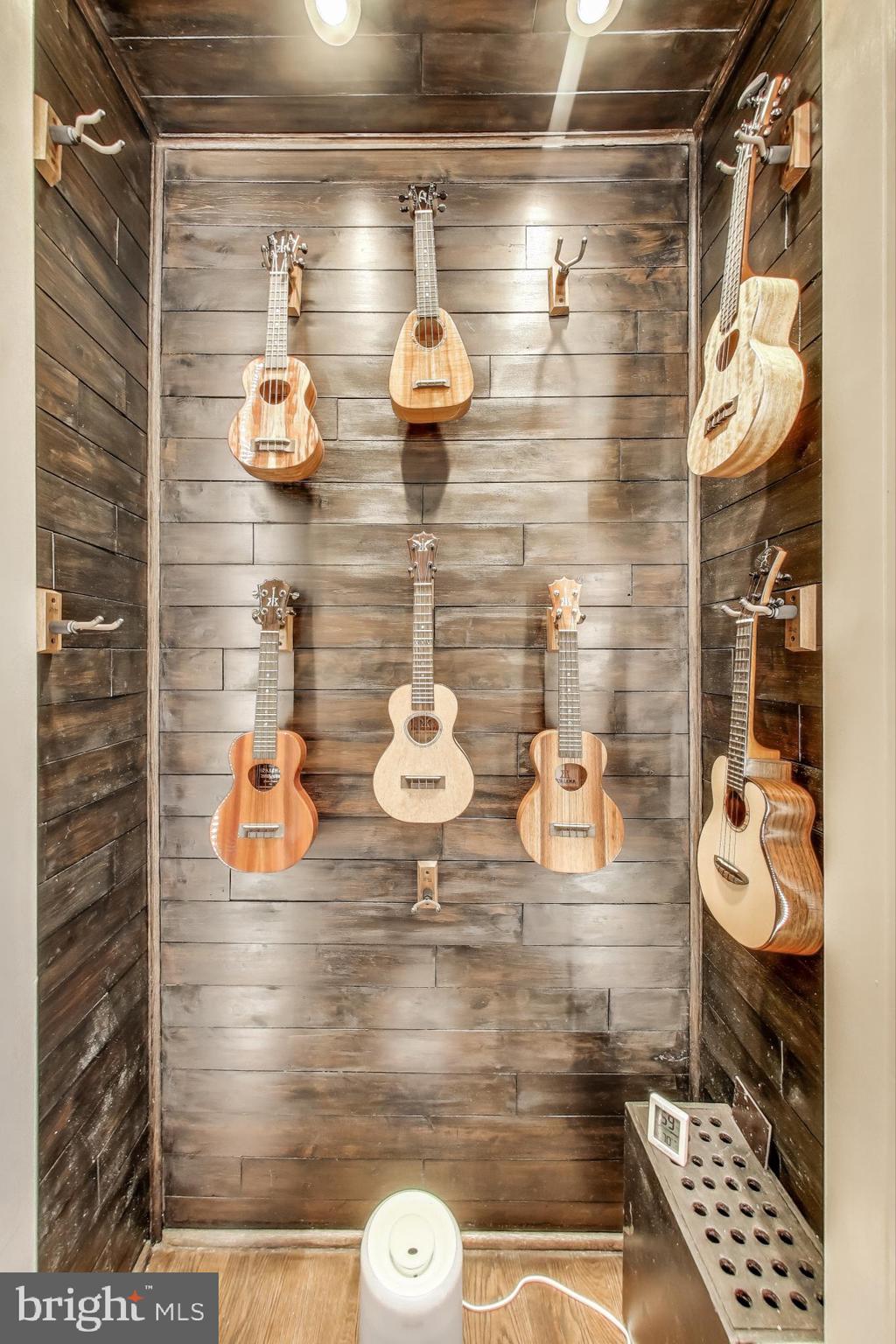 ROCK SPRING - Residential