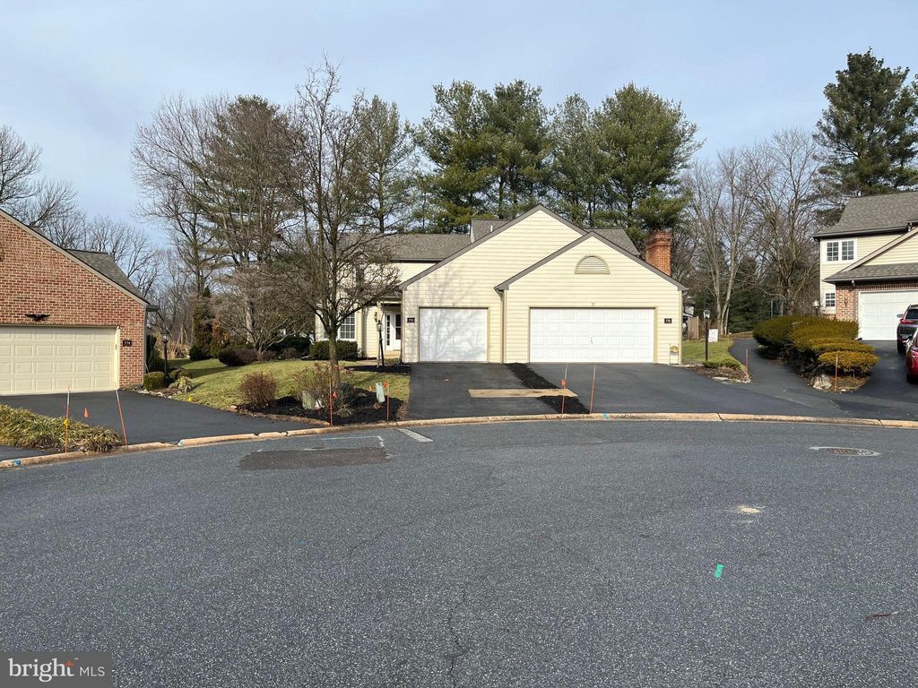 Photo of 536 THORNGATE PL, MILLERSVILLE, PA 17551 (MLS # PALA2029438)