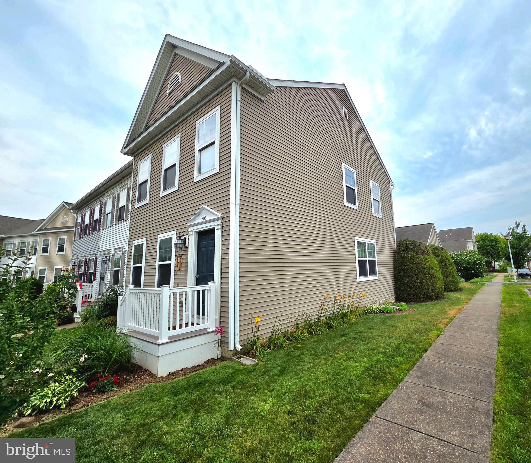 203 HEATHERSAGE DRIVE