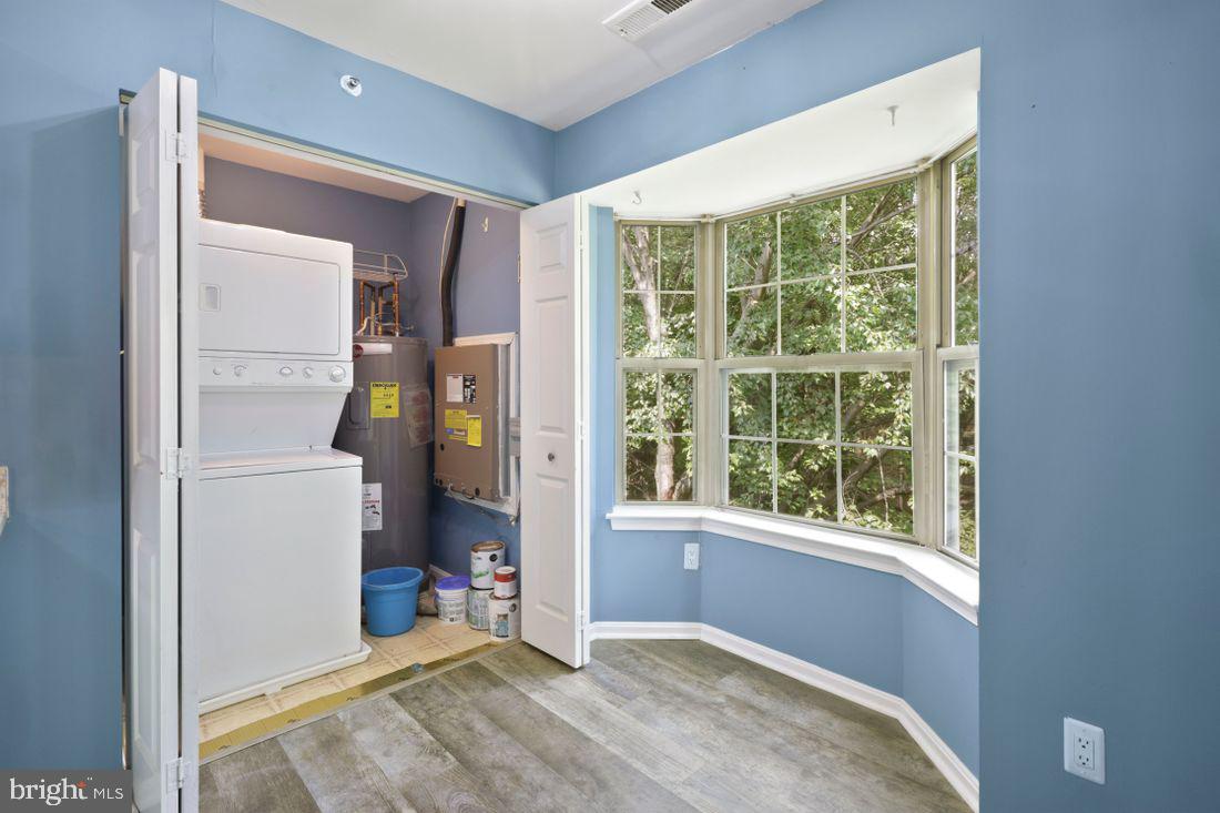 THE POINTE - Residential