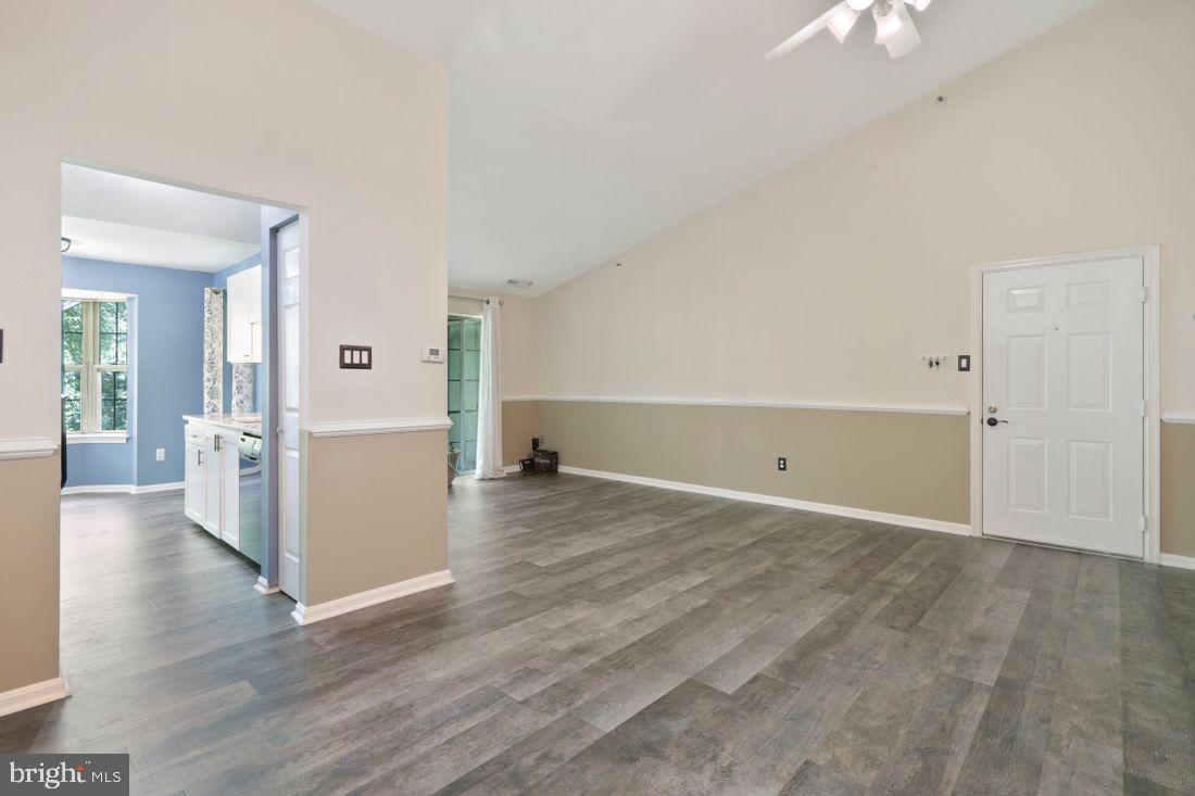 THE POINTE - Residential