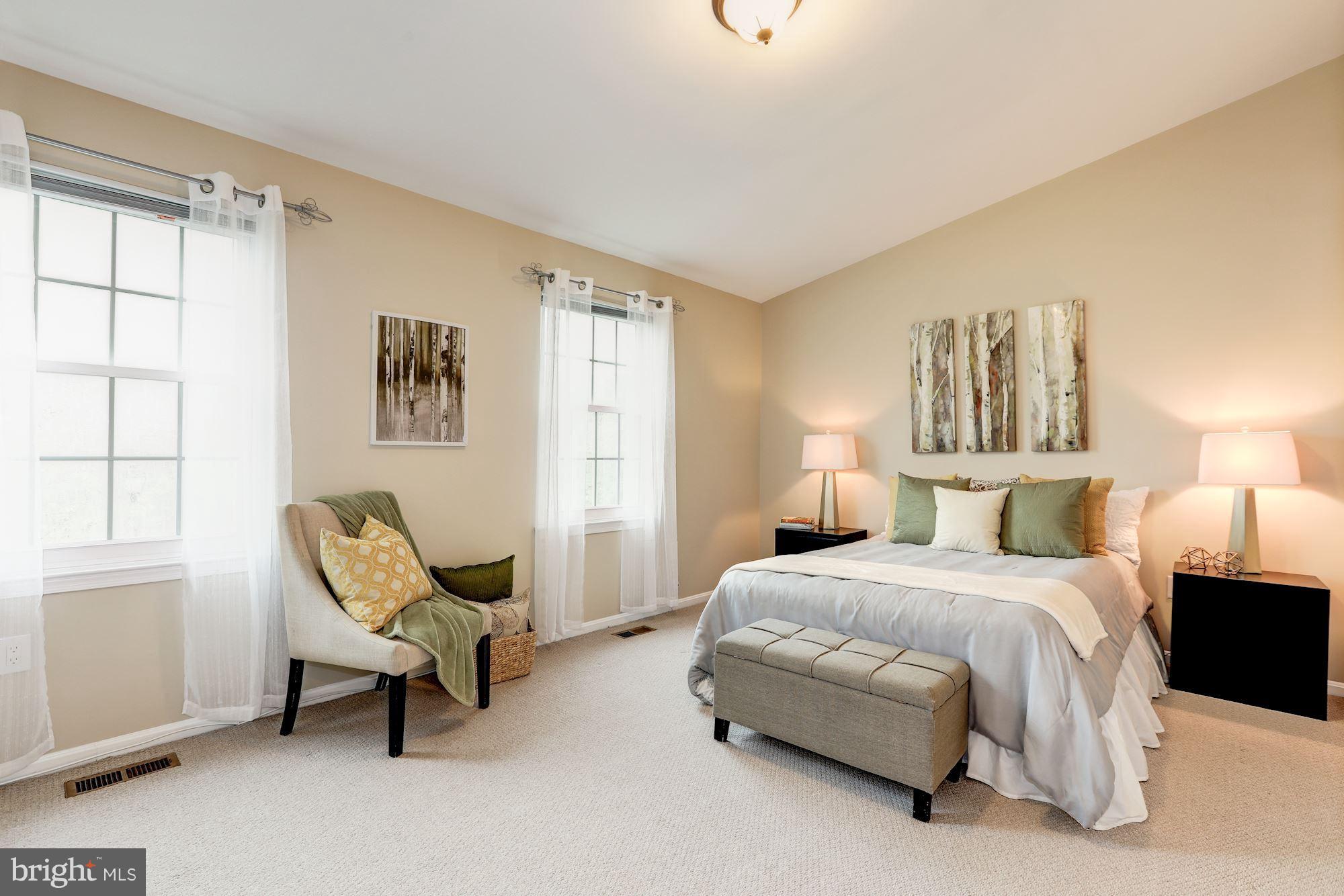 CALVERTON - Residential