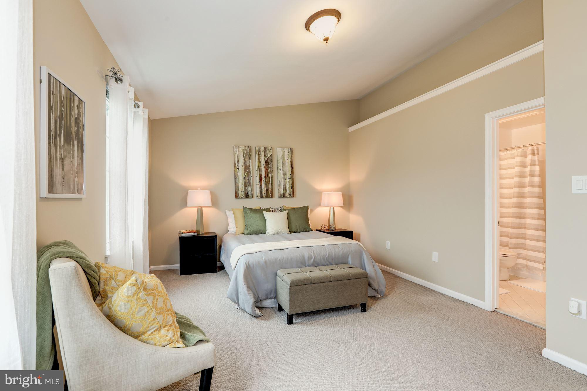 CALVERTON - Residential