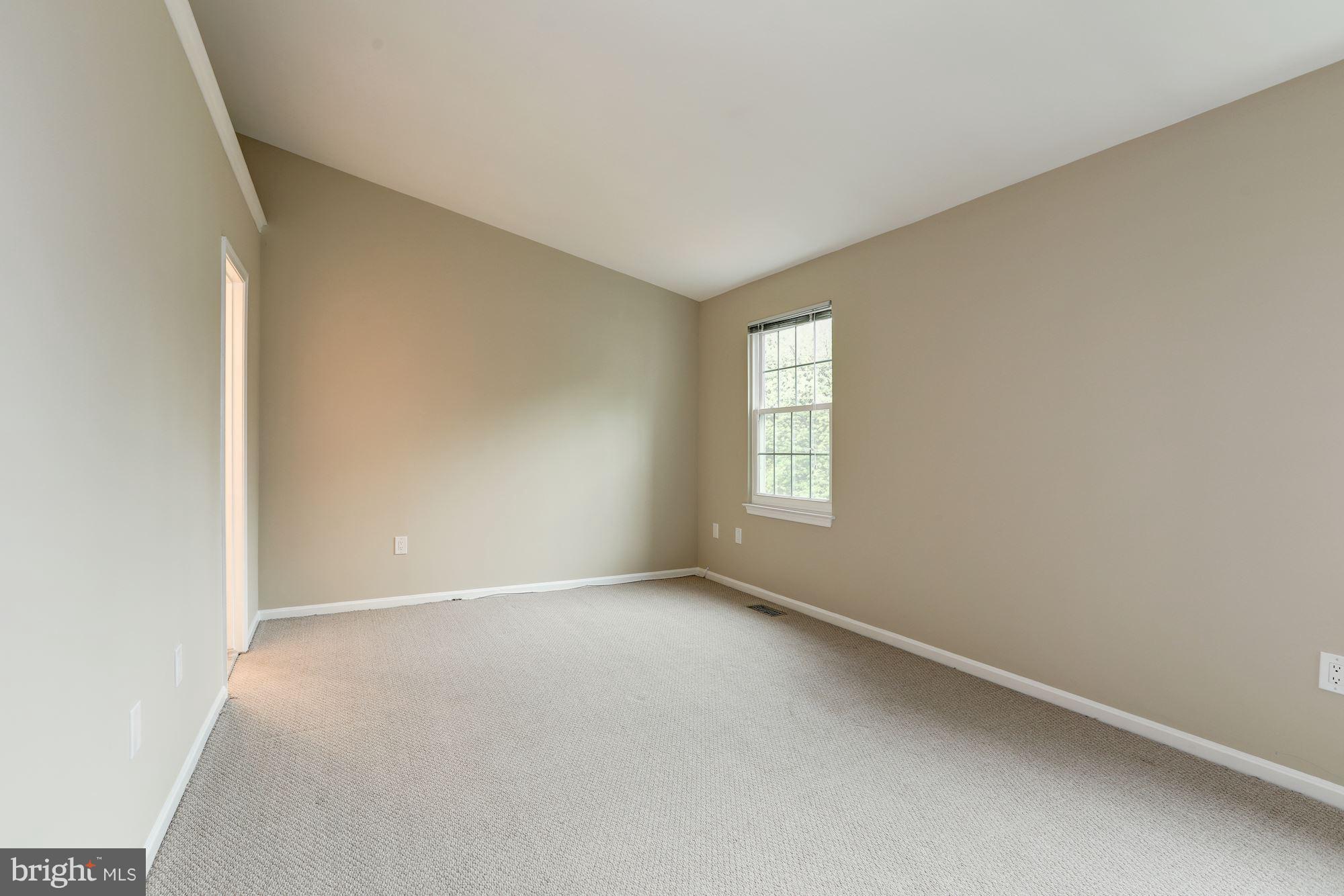 CALVERTON - Residential