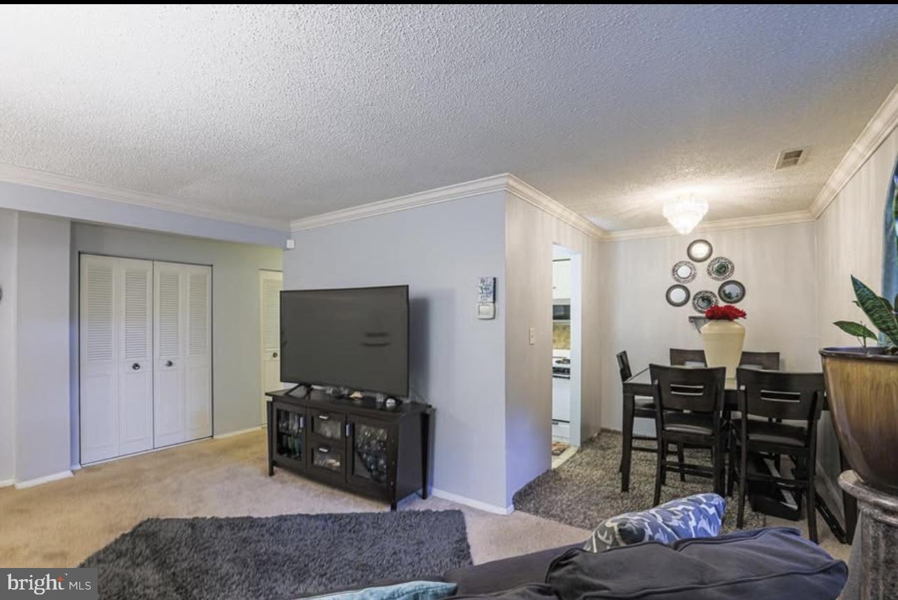 ROCKLAND RUN - Residential Lease