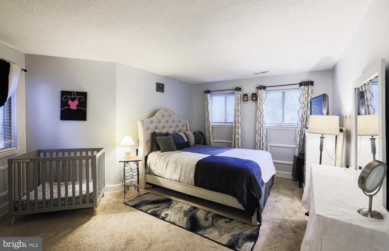 ROCKLAND RUN - Residential Lease