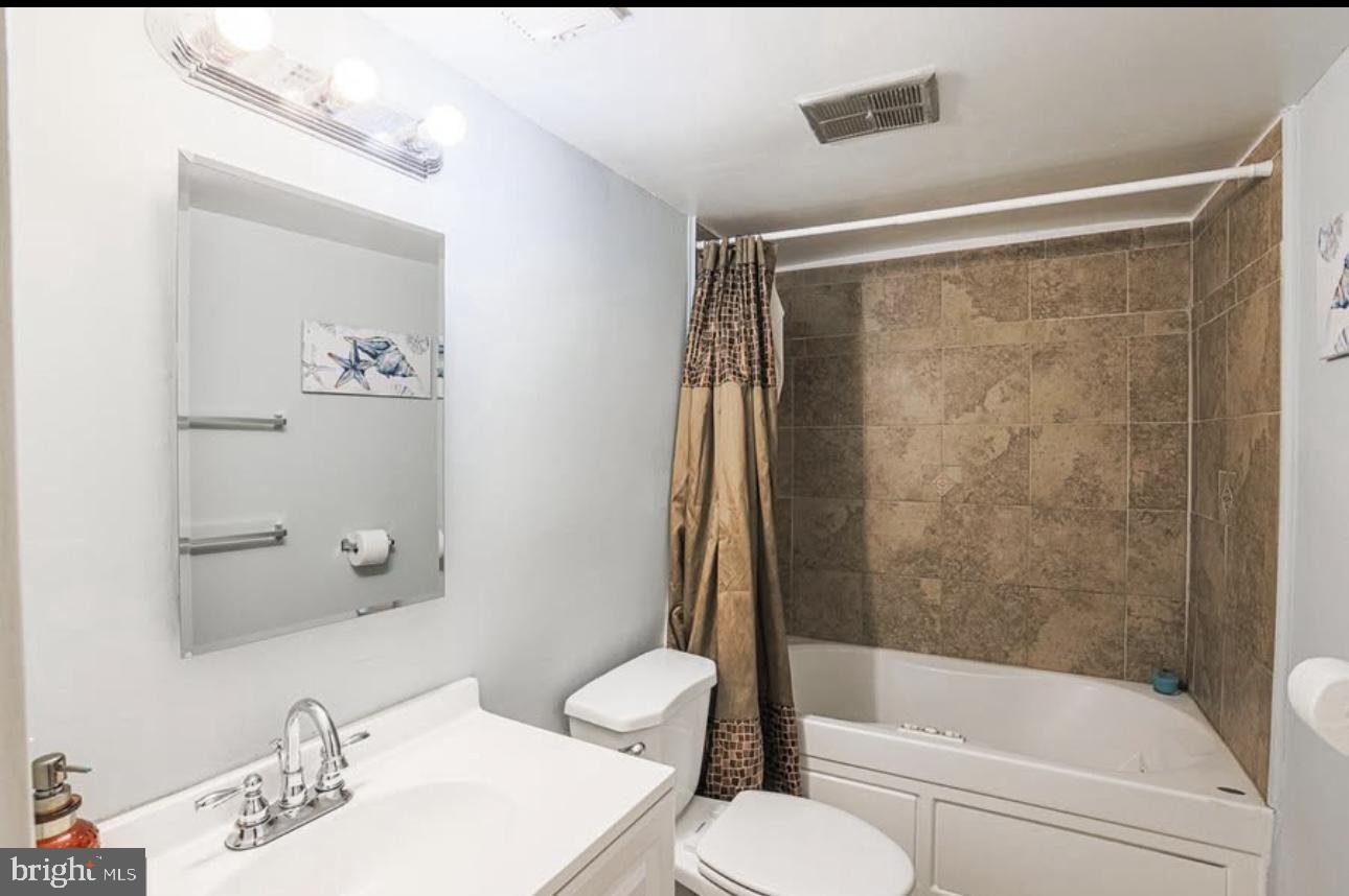 ROCKLAND RUN - Residential Lease