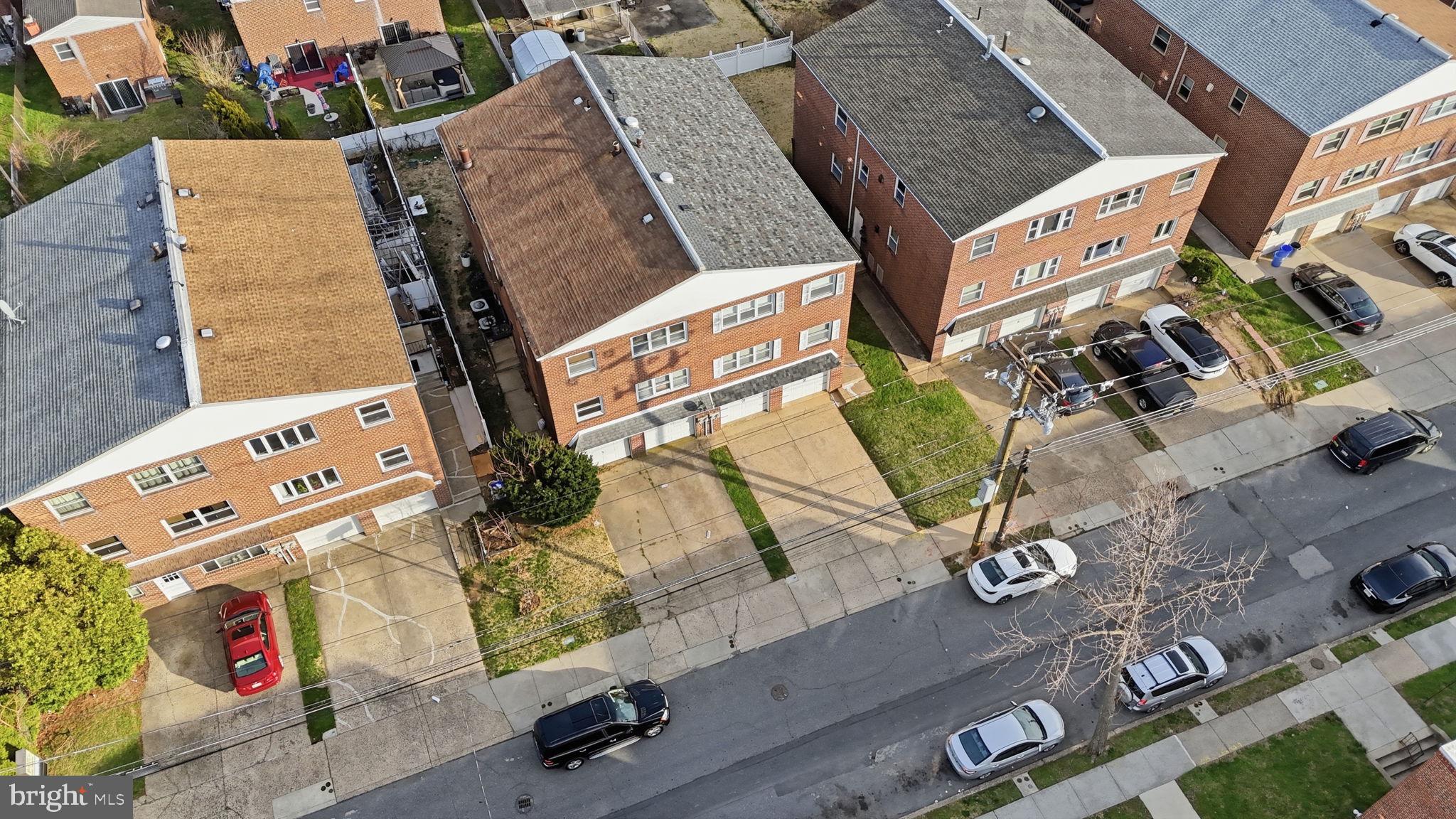 LEXINGTON PARK - Residential