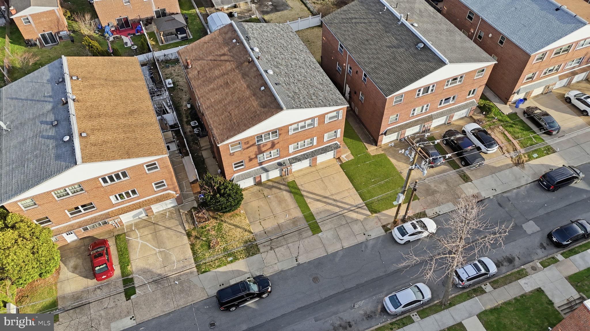 LEXINGTON PARK - Residential