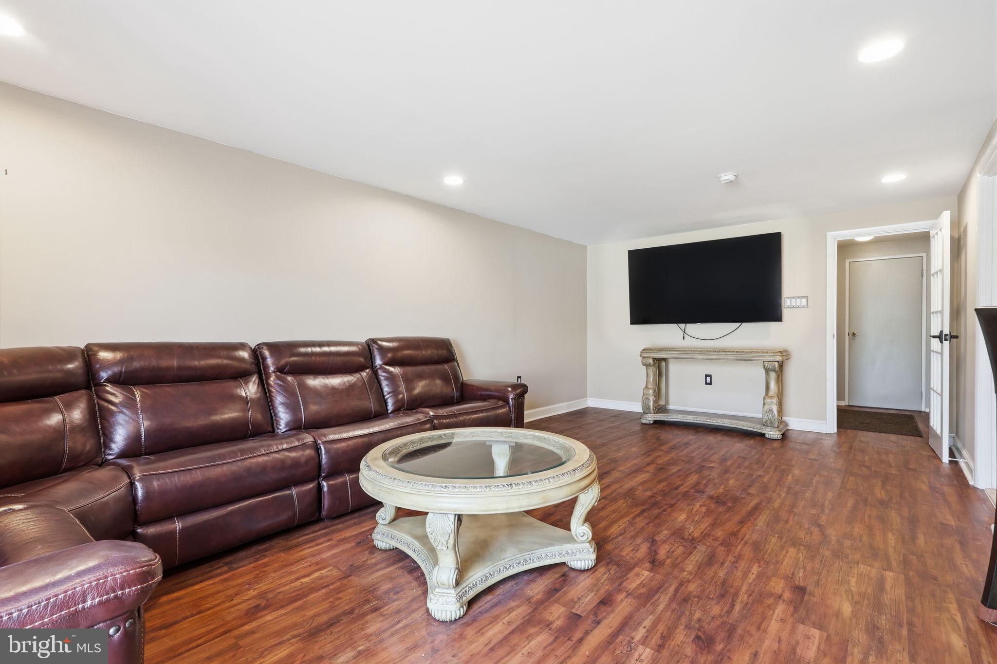 LEXINGTON PARK - Residential