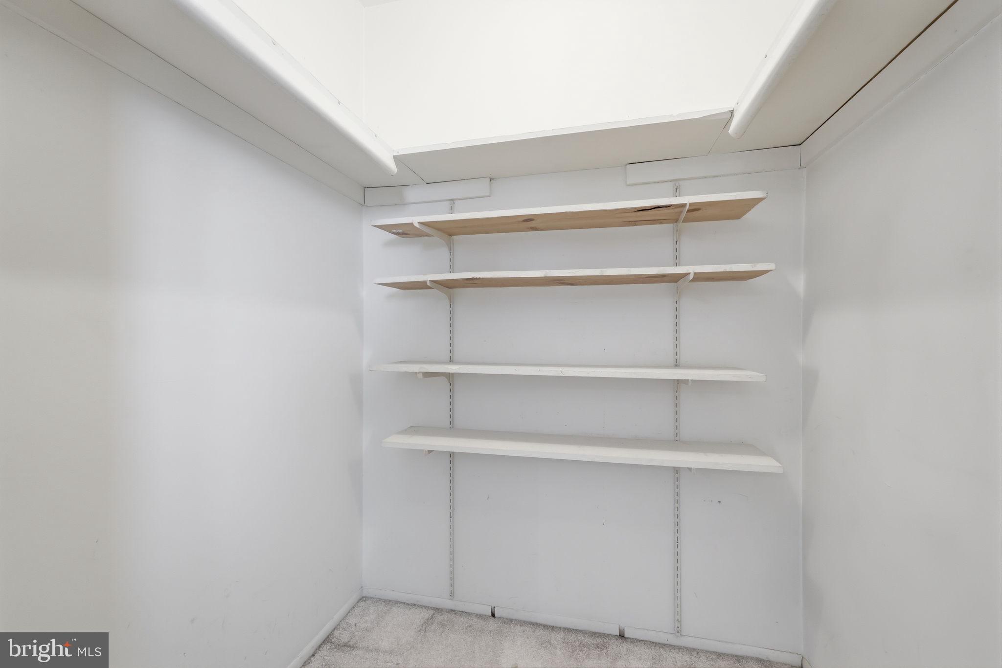 LEXINGTON PARK - Residential