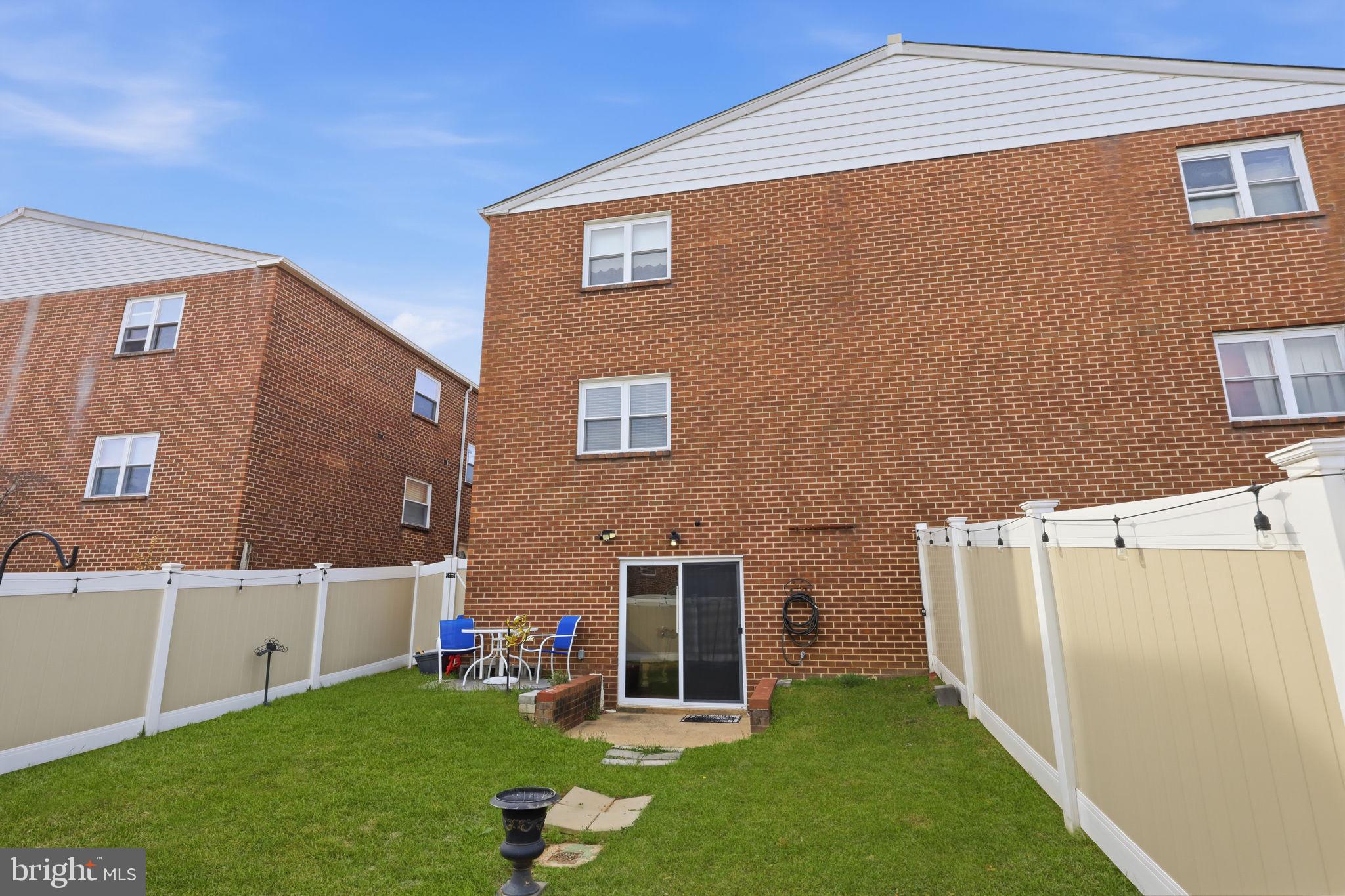 LEXINGTON PARK - Residential