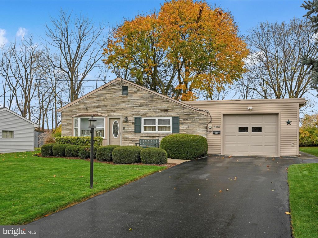 Photo of 345 Lania Drive, Landisville, PA 17538 (MLS # PALA2043614)