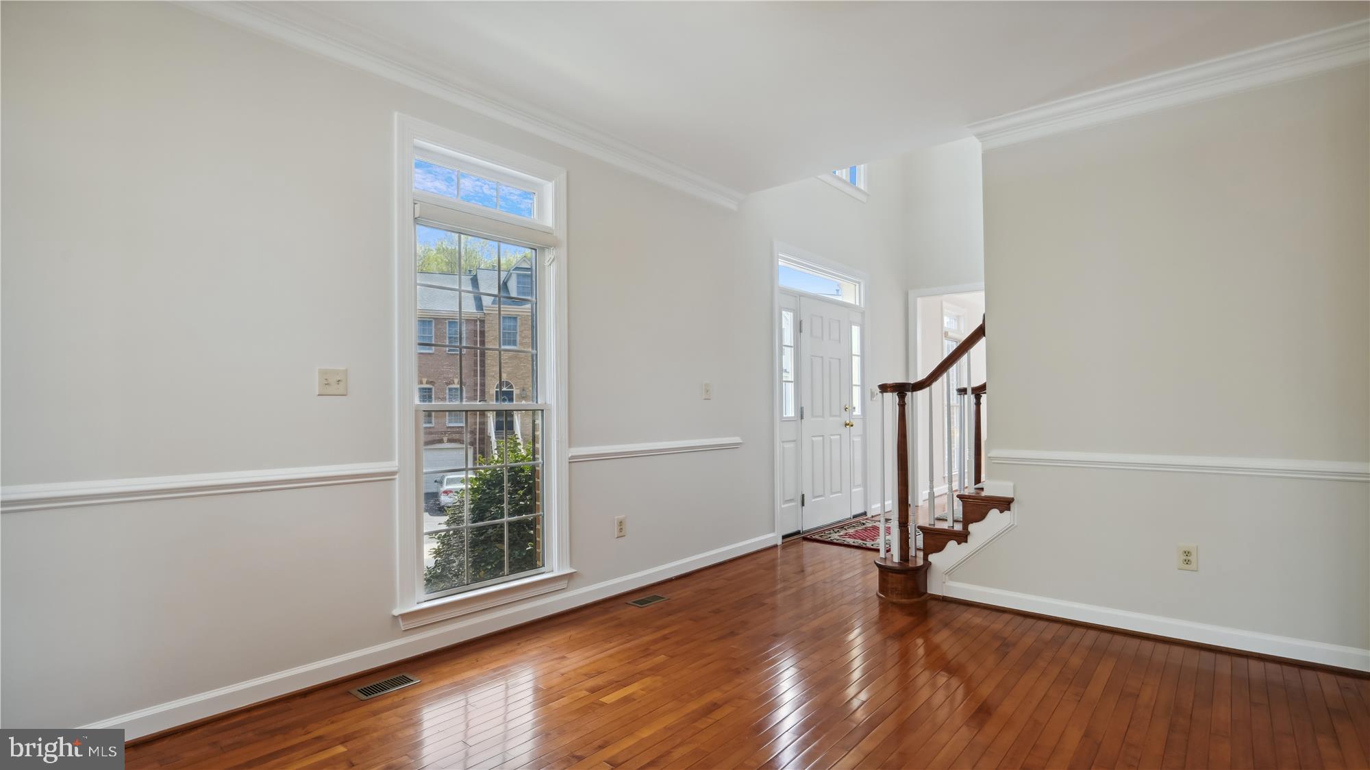 ROSE HILL FALLS - Residential Lease