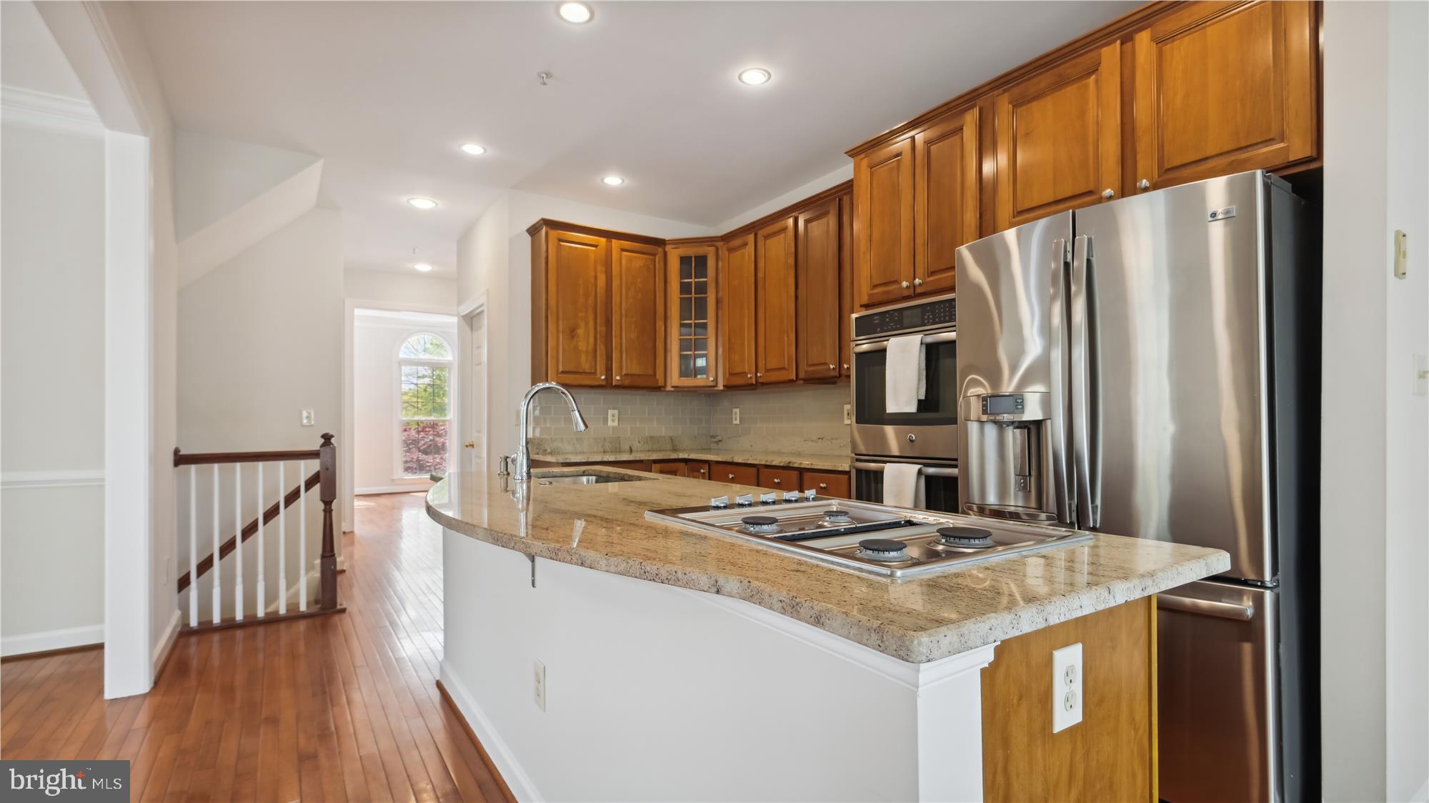 ROSE HILL FALLS - Residential Lease