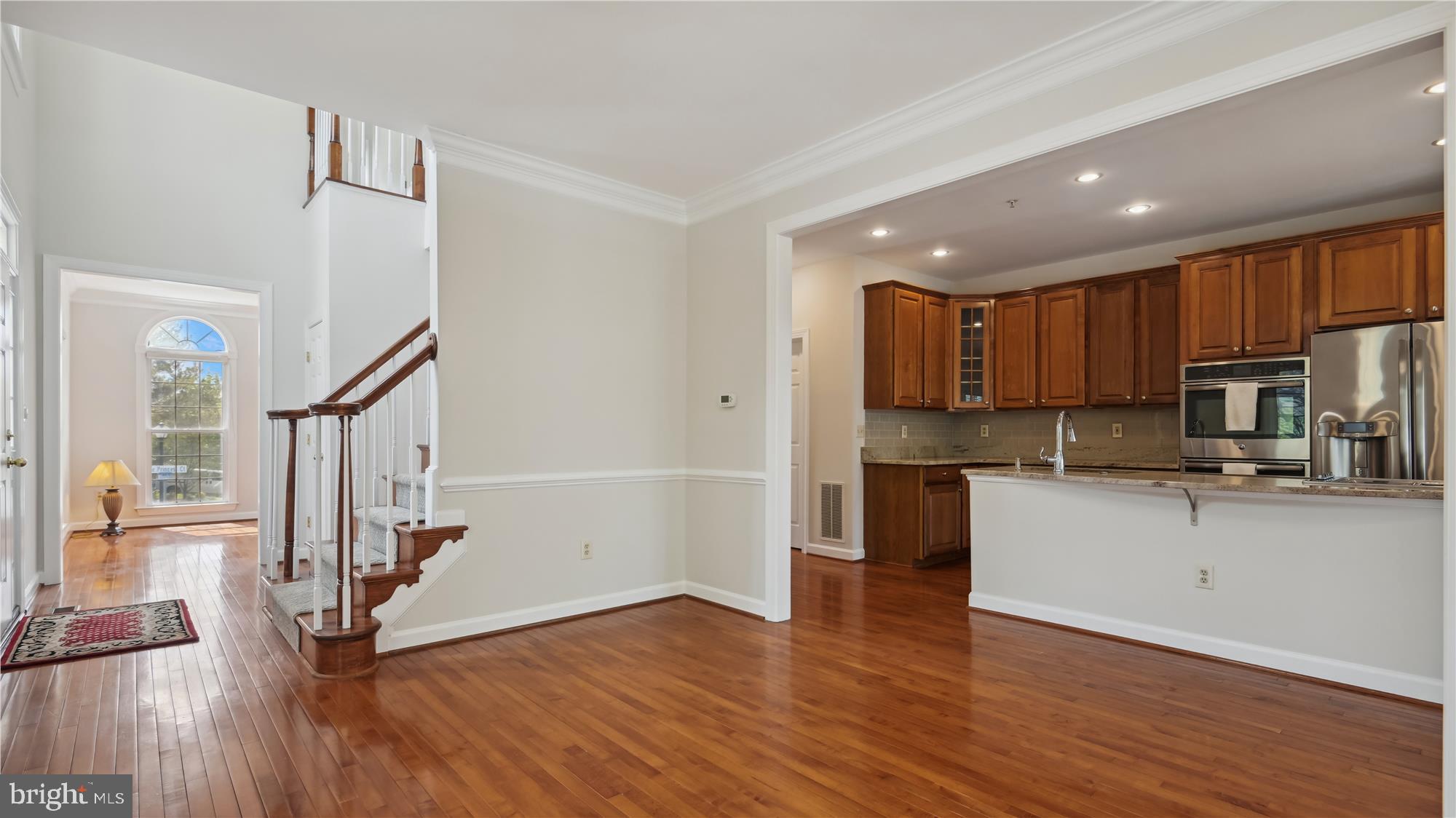 ROSE HILL FALLS - Residential Lease