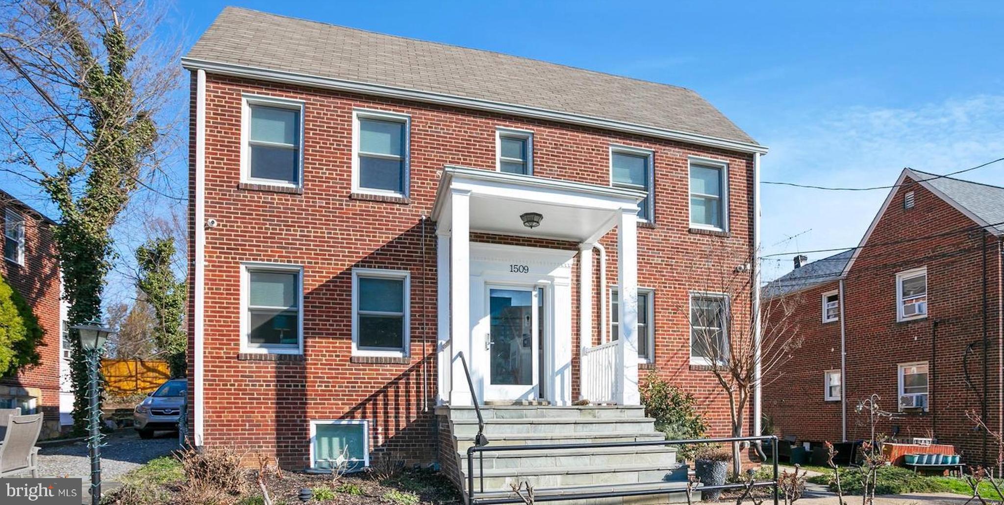 COURTHOUSE - Residential Lease